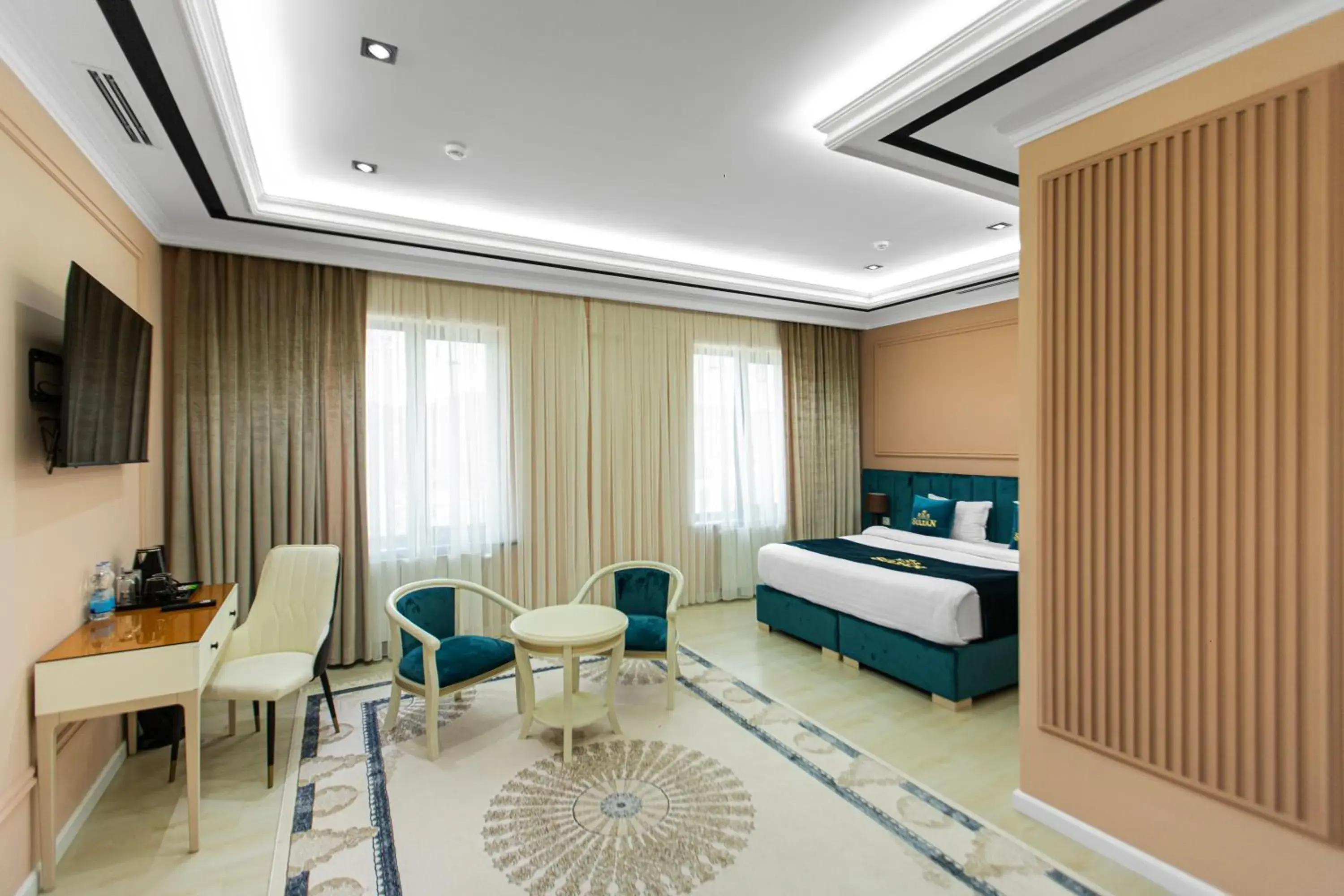 Dining area, Bed in HOTEL SULTAN PALACE Dining area, Bed in HOTEL SULTAN PALACE