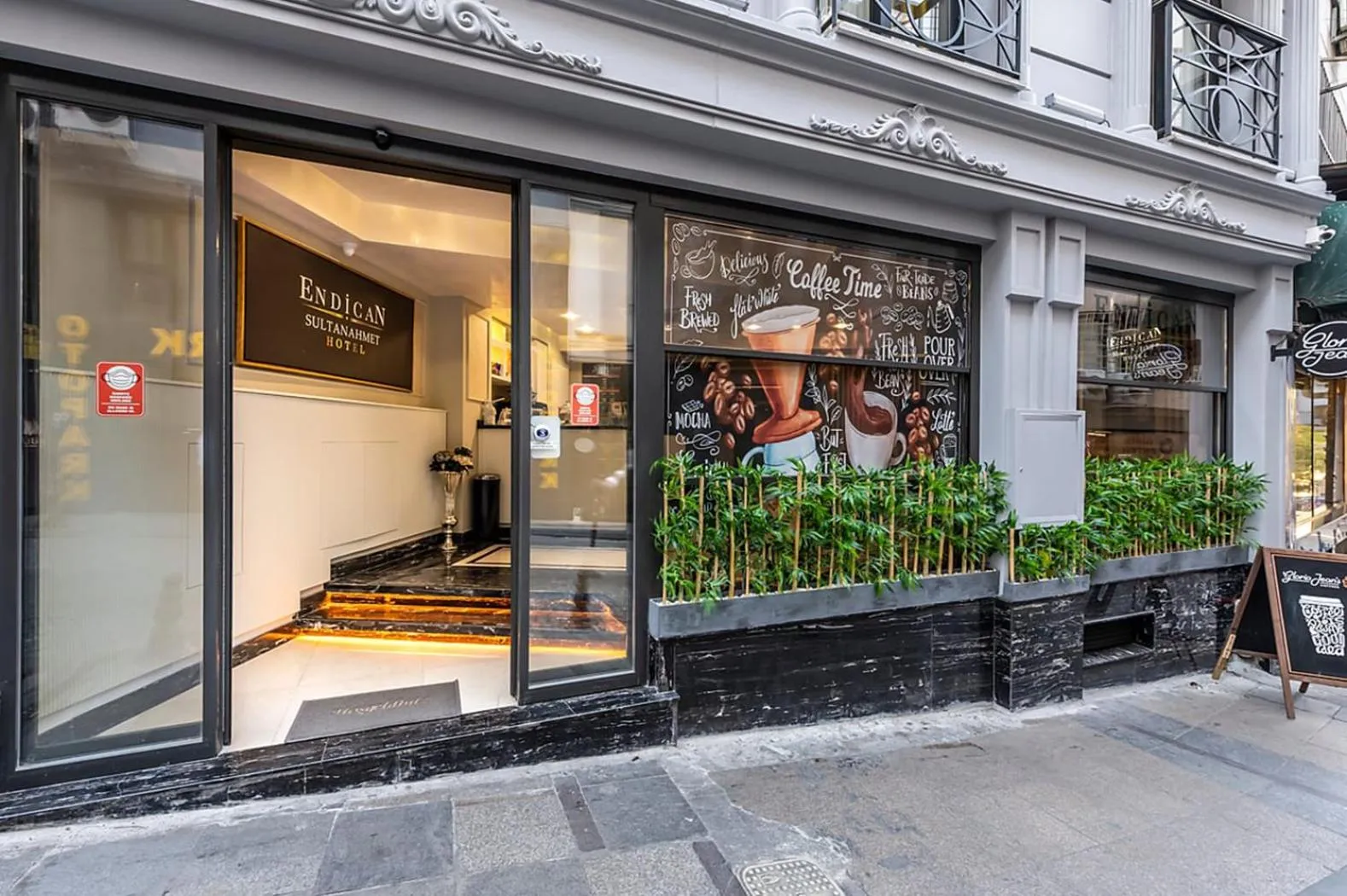 Property building in Sultanahmet Newport Hotel