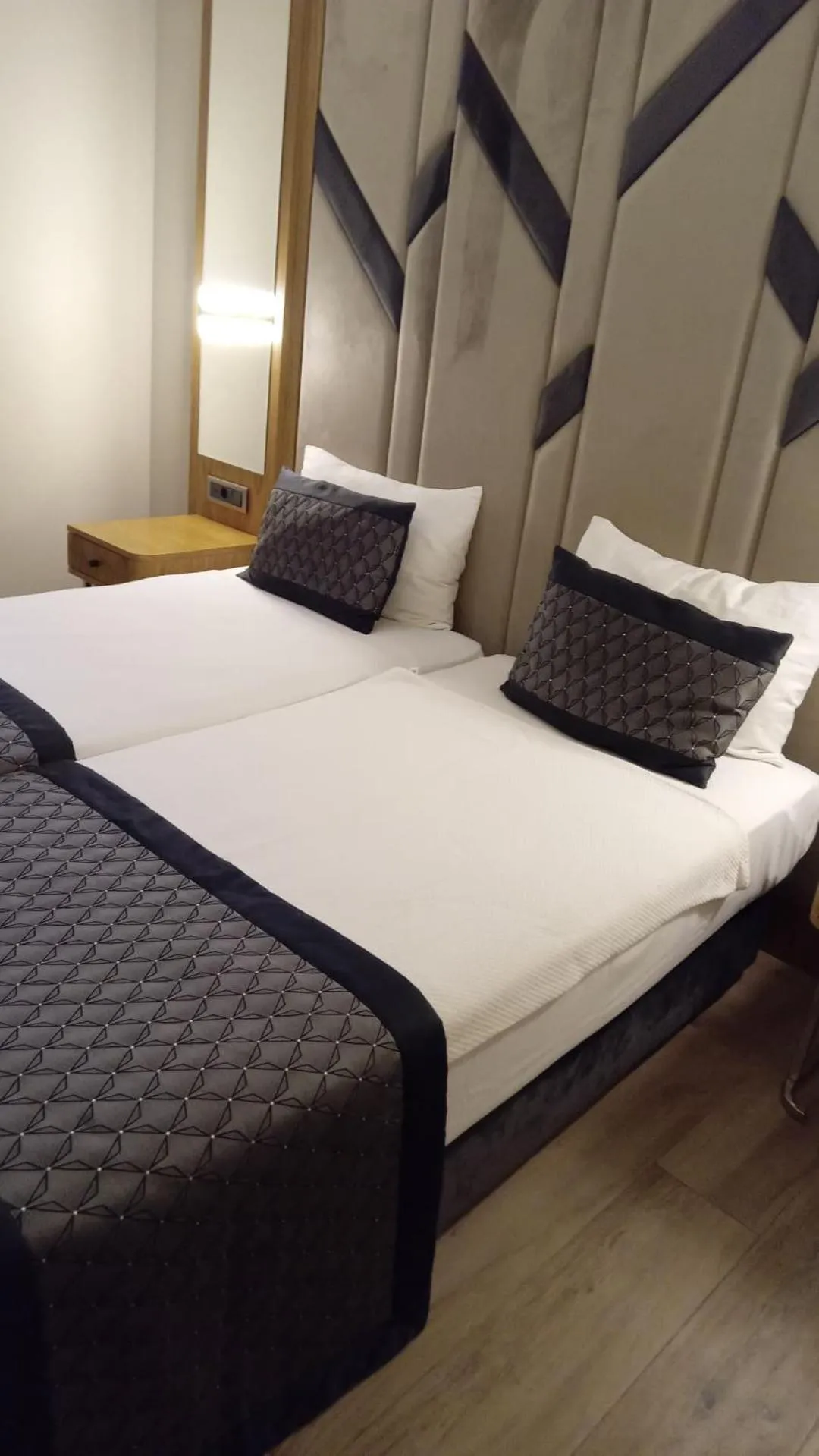 Bed in Sultanahmet Newport Hotel