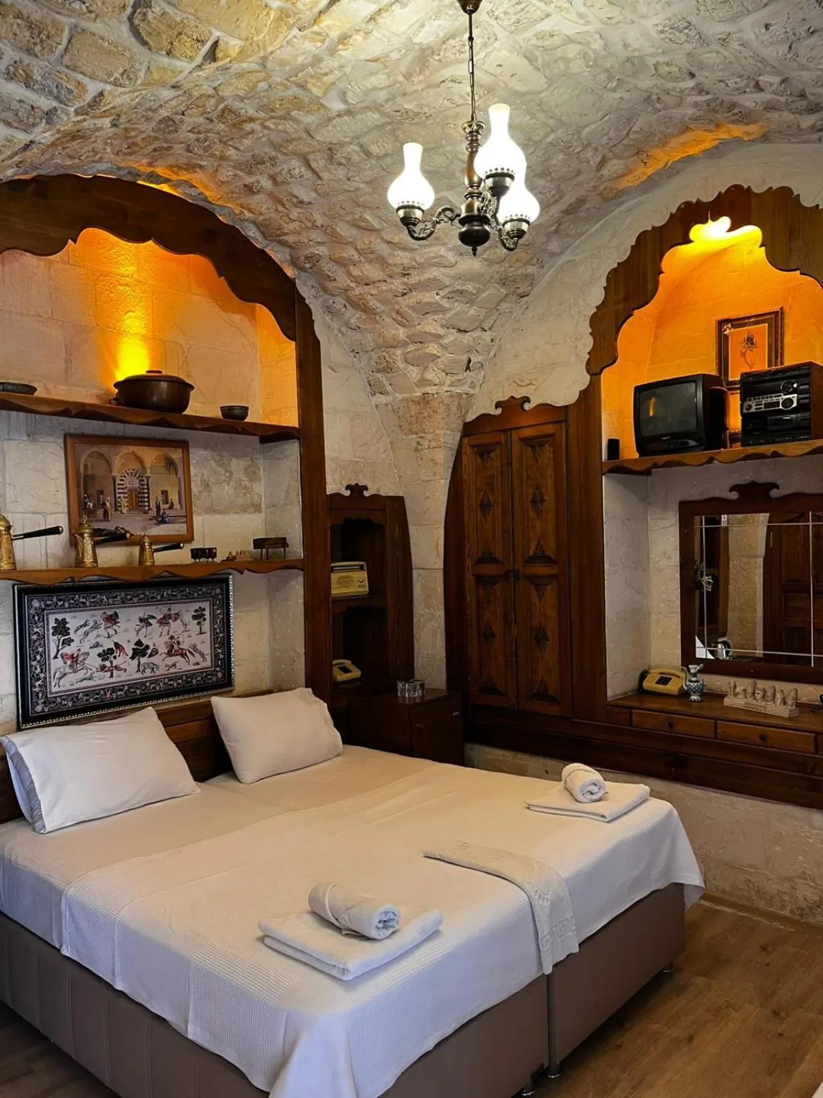 Bedroom in Turkmen Konagi