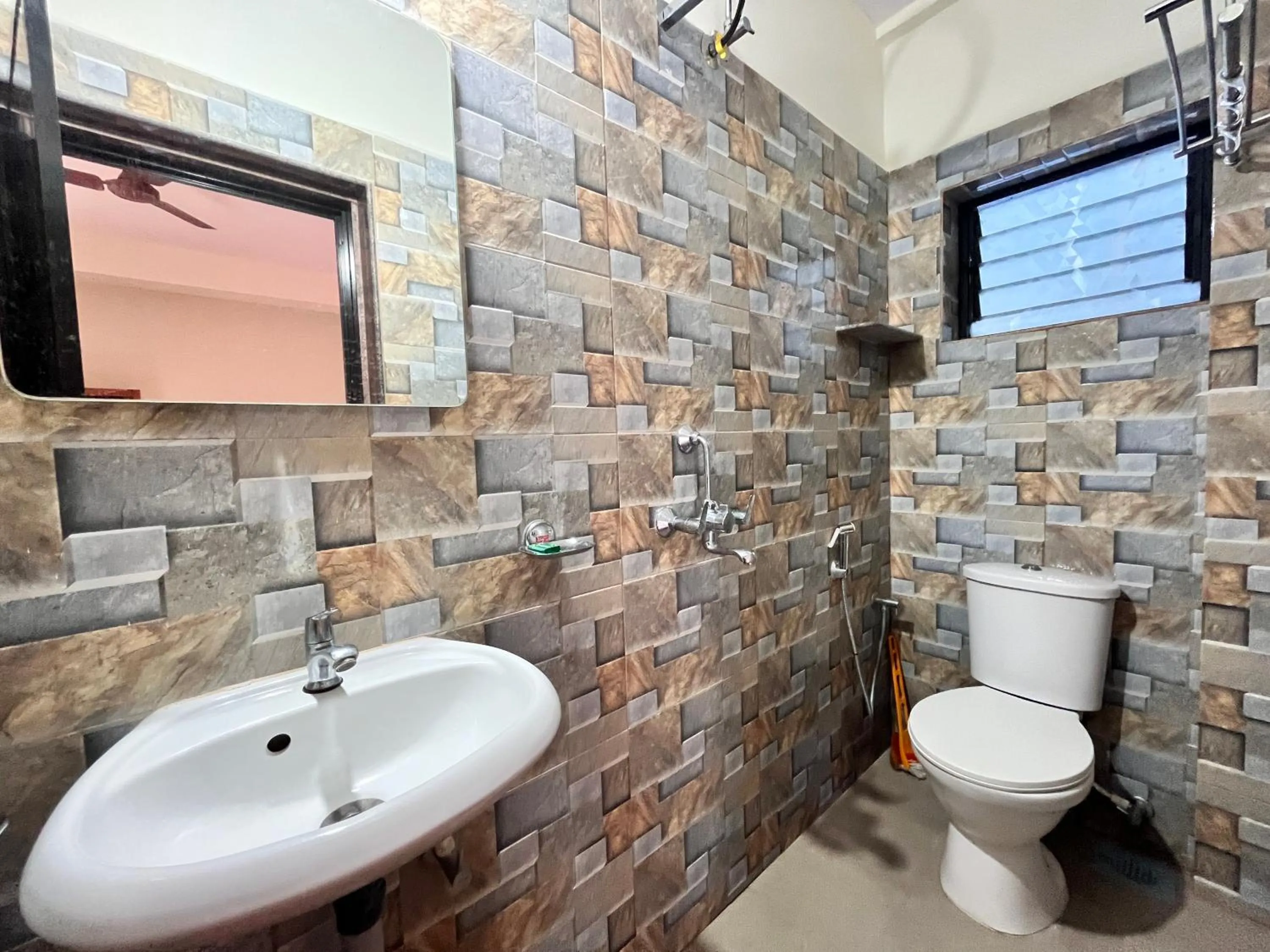 Shower in Morjim Sunset Hotel