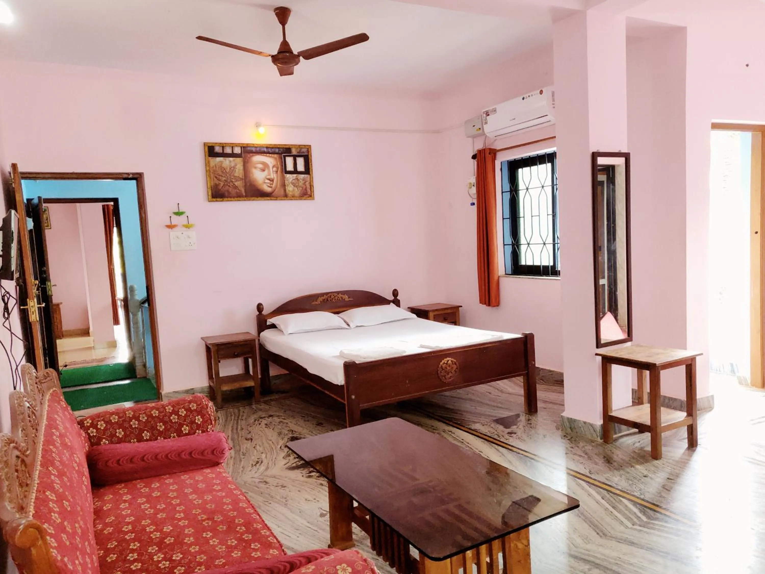 Kitchen or kitchenette, Bed in Morjim Sunset Hotel