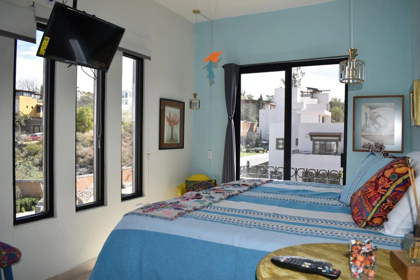 Queen Room with Two Queen Beds in Casa Itzae La Antigua Dog Friendly