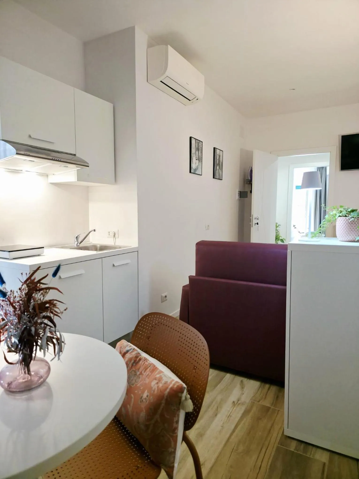 TV and multimedia in Romi Suite