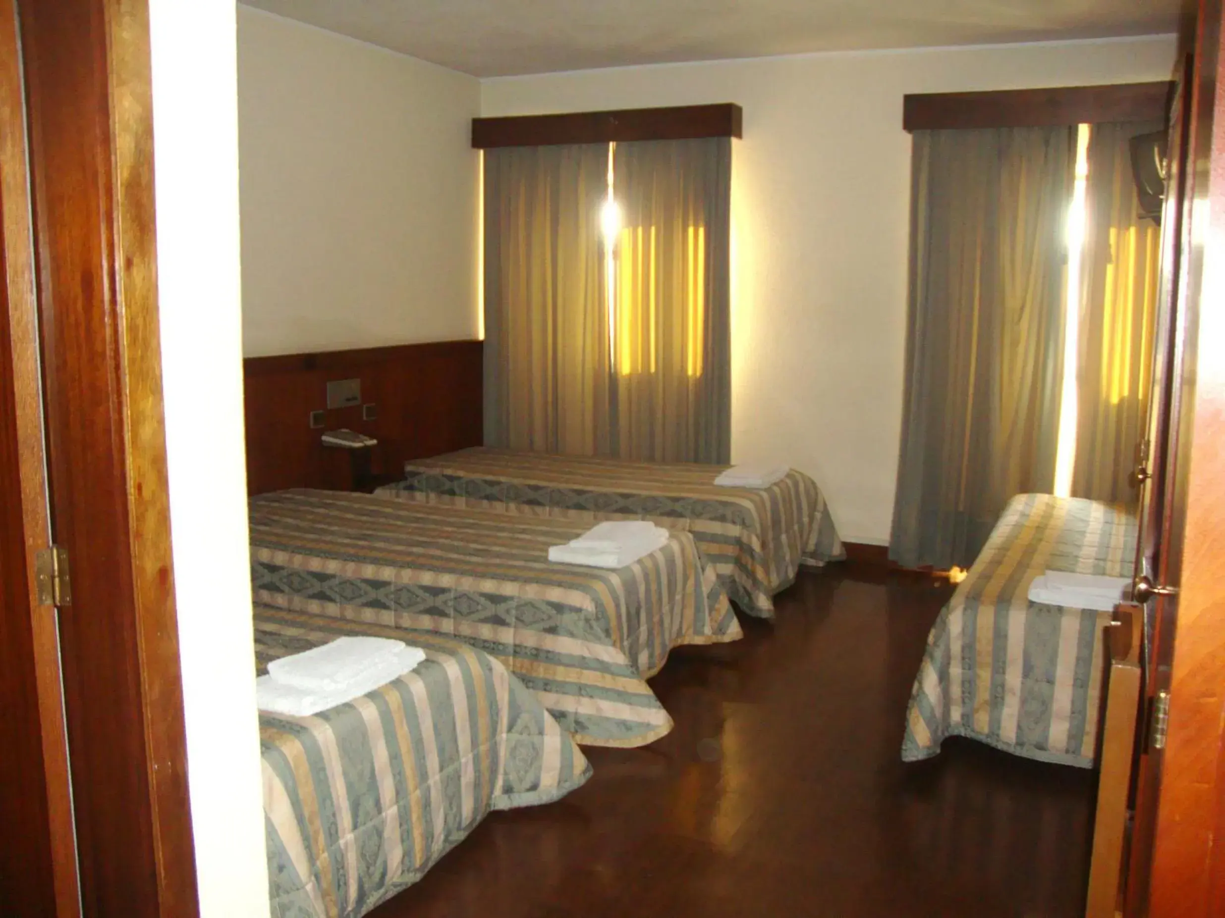 Quadruple Room in Casa de Retiros N. S. Perpetuo Socorro Quadruple Room in Casa de Retiros N. S. Perpetuo Socorro