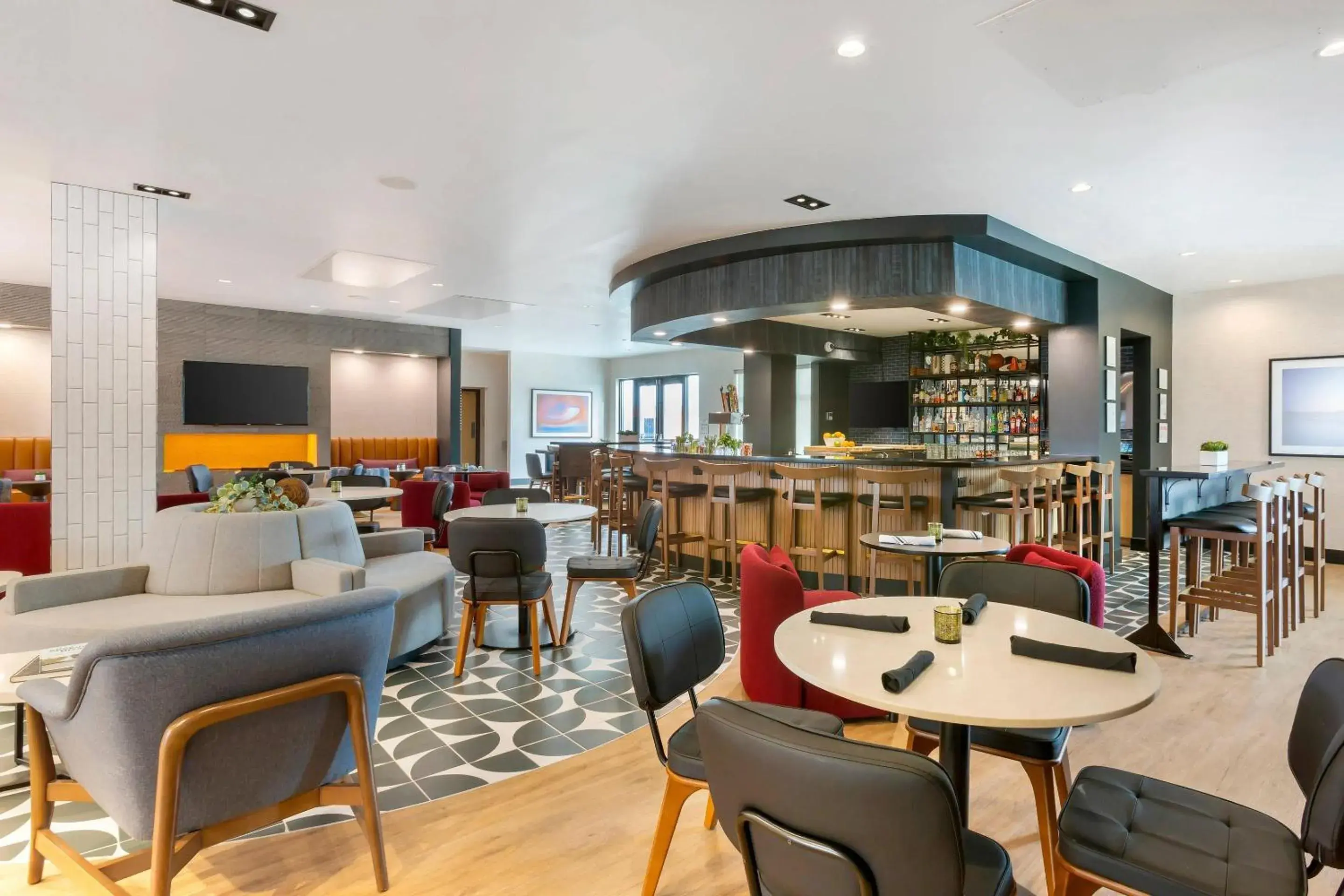 Lounge or bar in Cambria Hotel Spokane Airport Lounge or bar in Cambria Hotel Spokane Airport