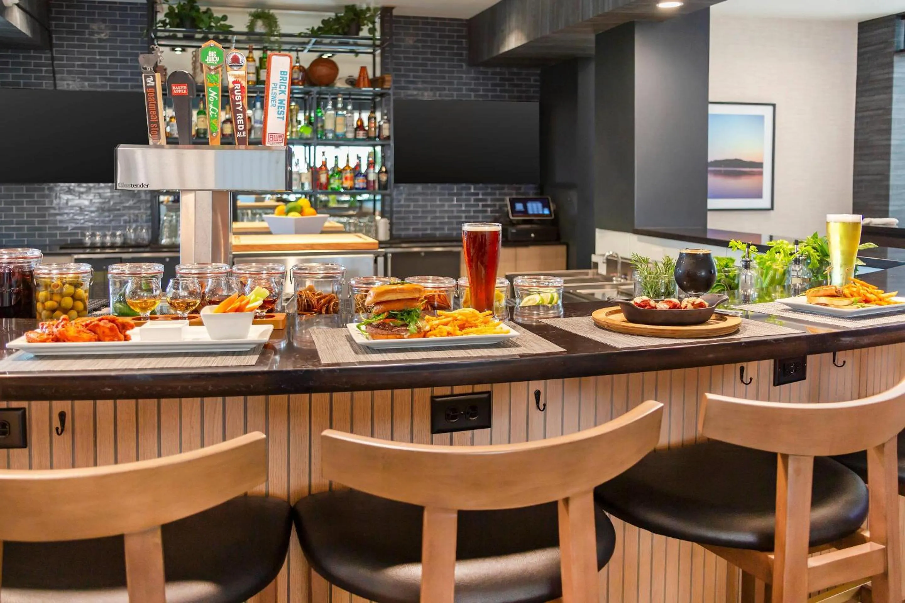 Restaurant/places to eat in Cambria Hotel Spokane Airport