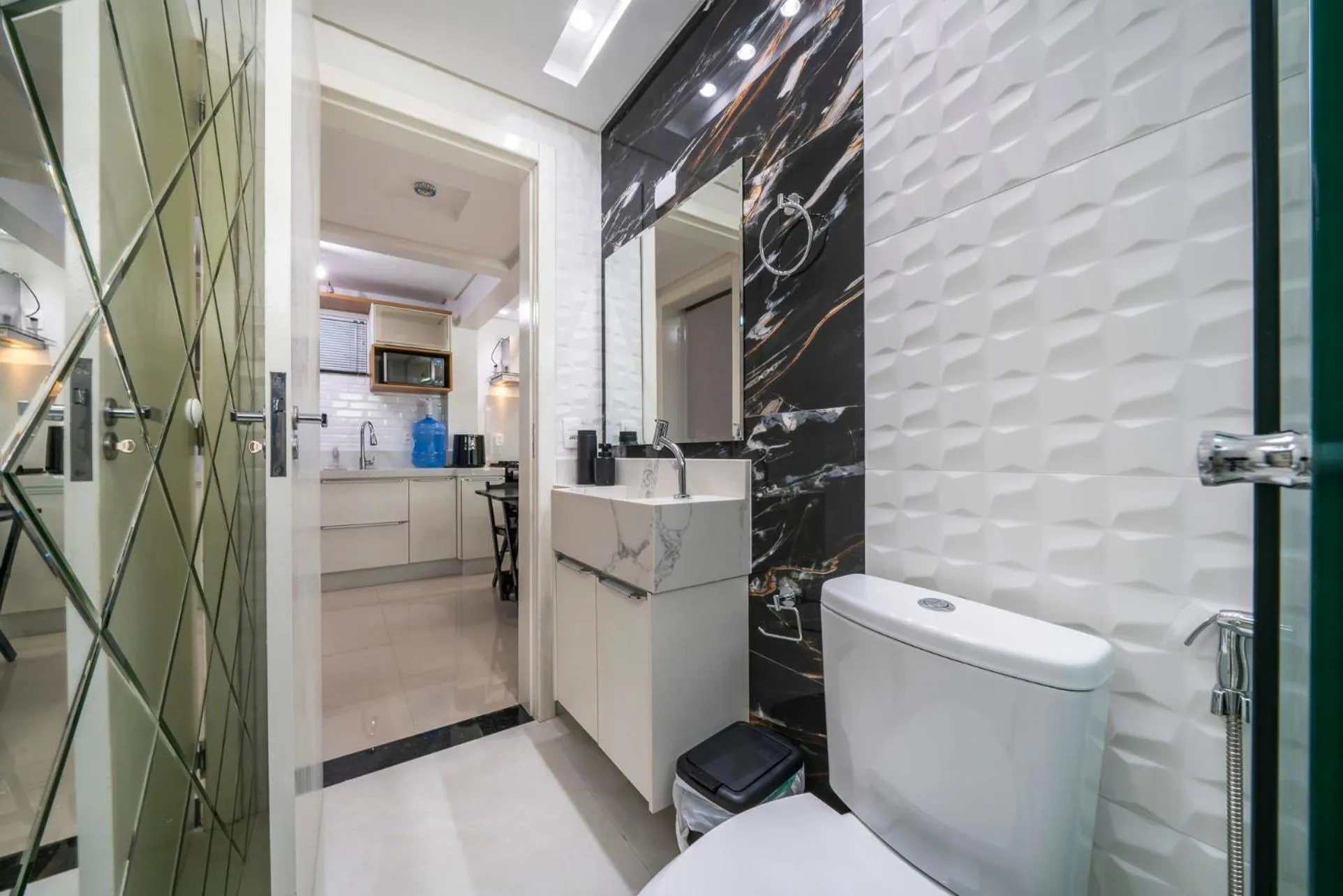 Shower in Bombinhas Summer Beach APT 333