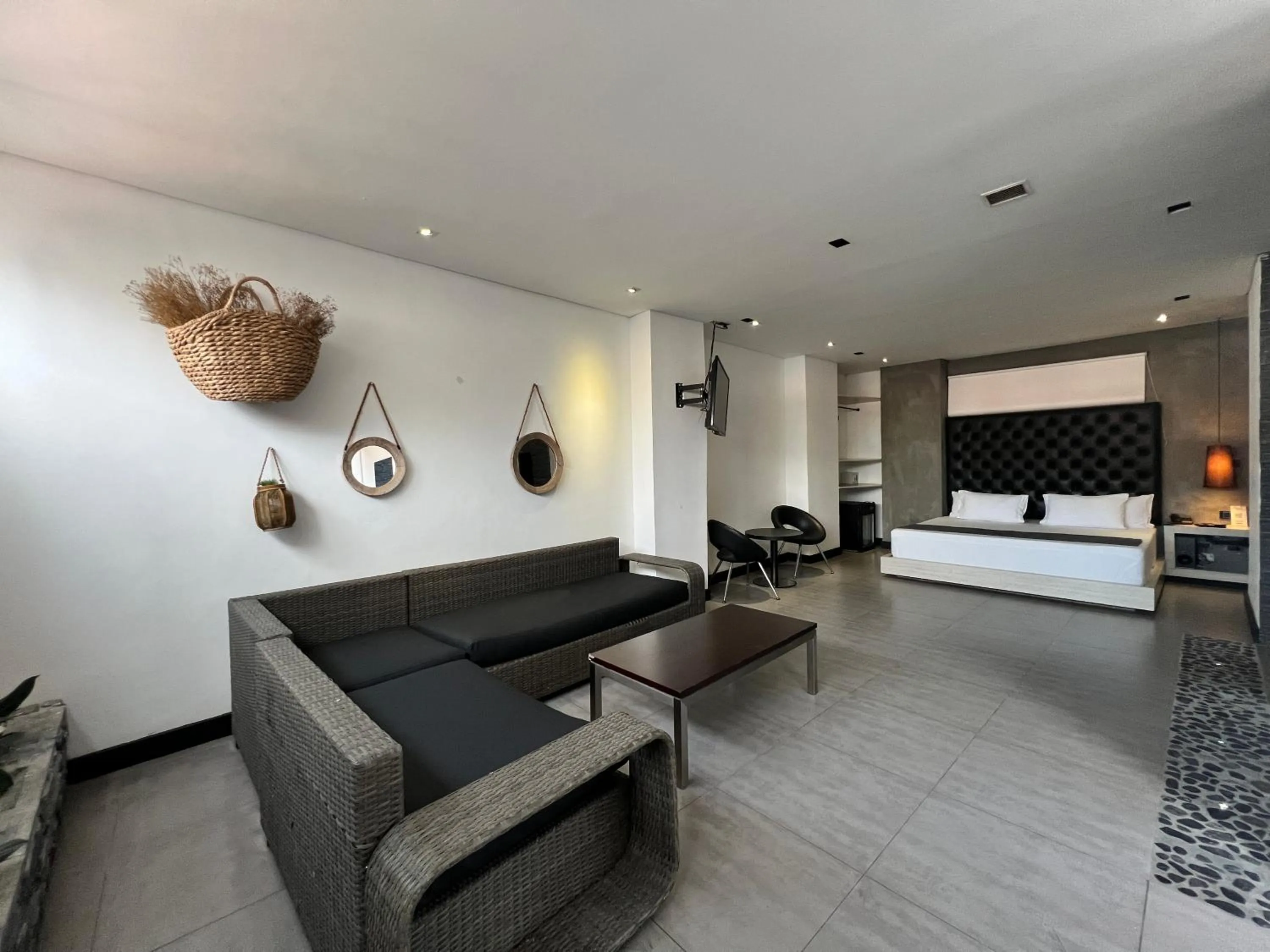 TV and multimedia in Hotel 47 Medellin Center