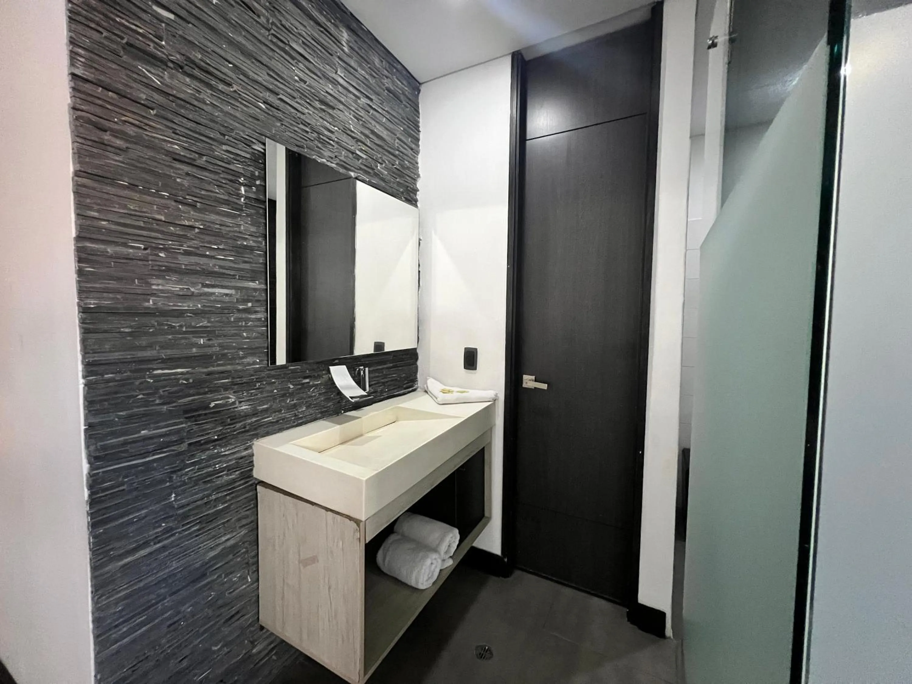 Bathroom in Hotel 47 Medellin Center