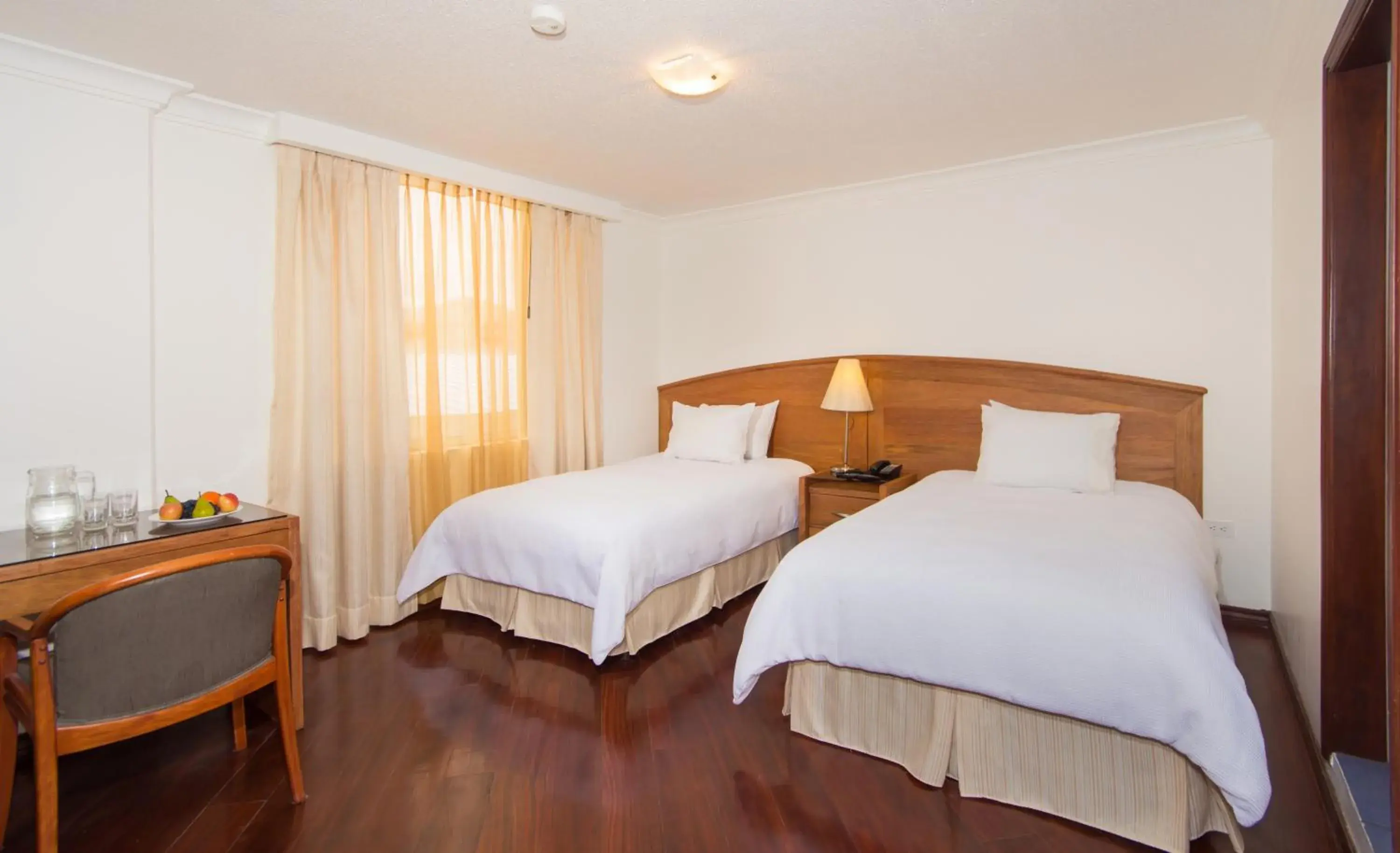 Twin Room - single occupancy in Hotel Tourblanche Twin Room - single occupancy in Hotel Tourblanche