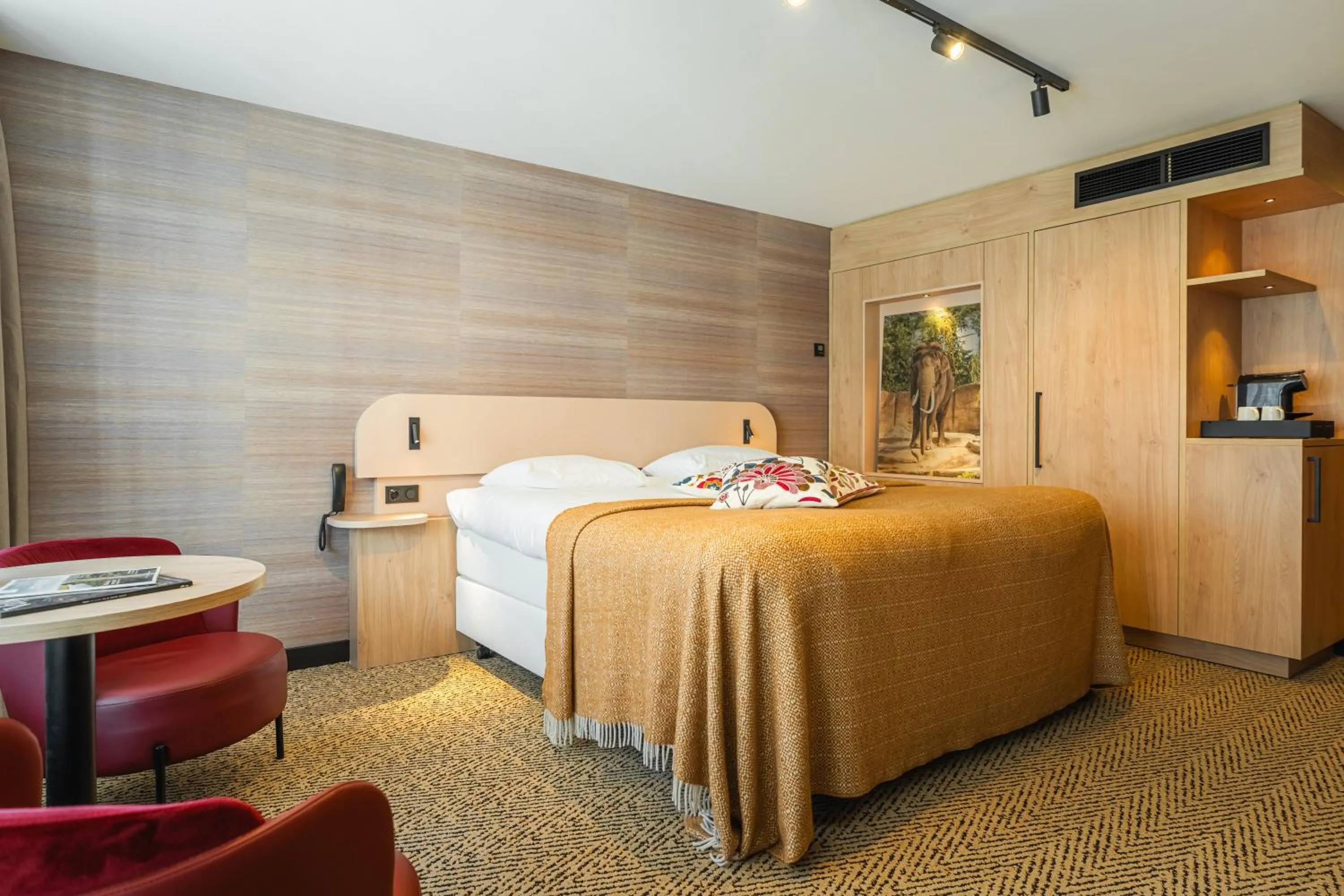 Bed in Van der Valk Hotel Emmen