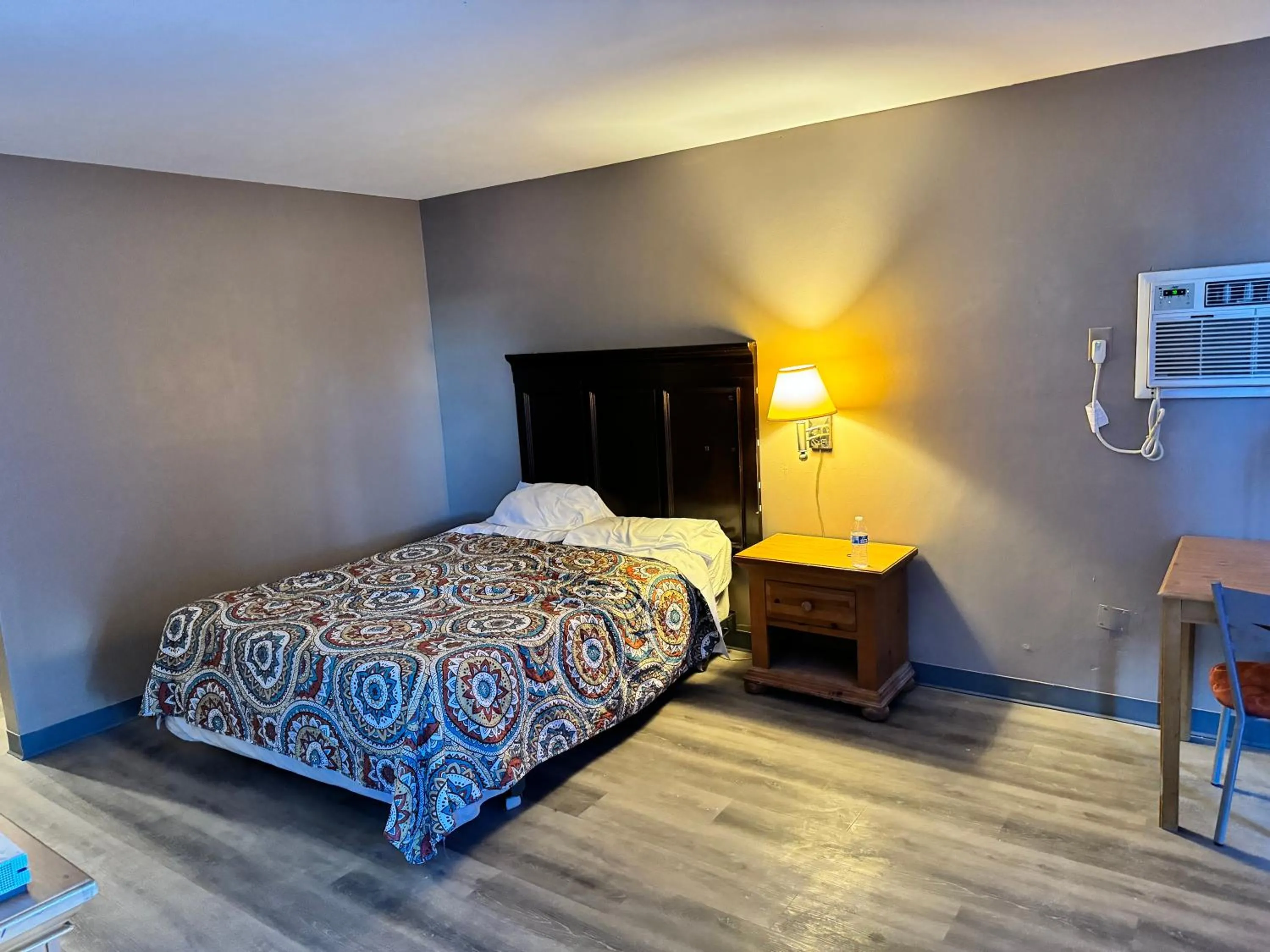 Clintonville Motel