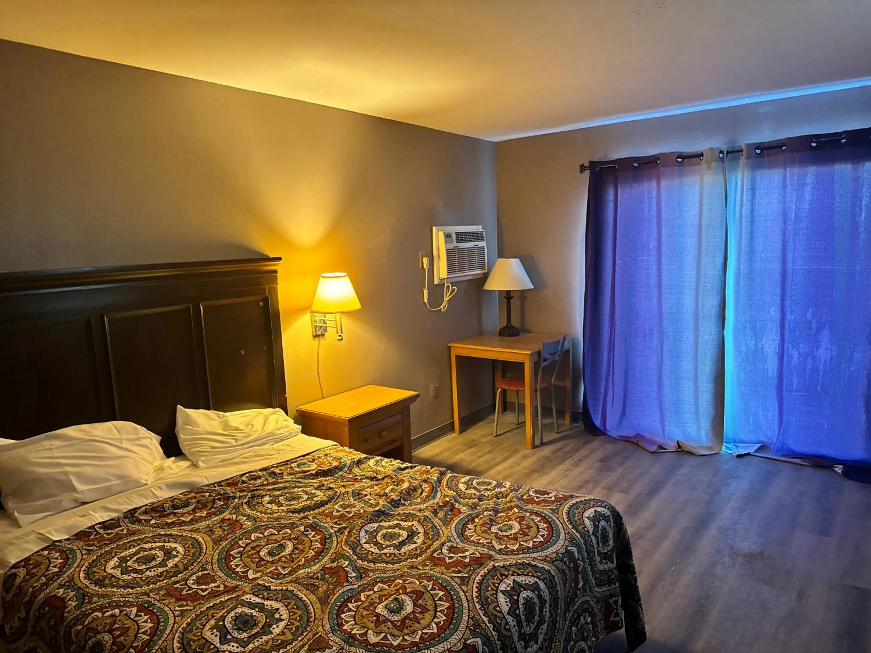 Clintonville Motel