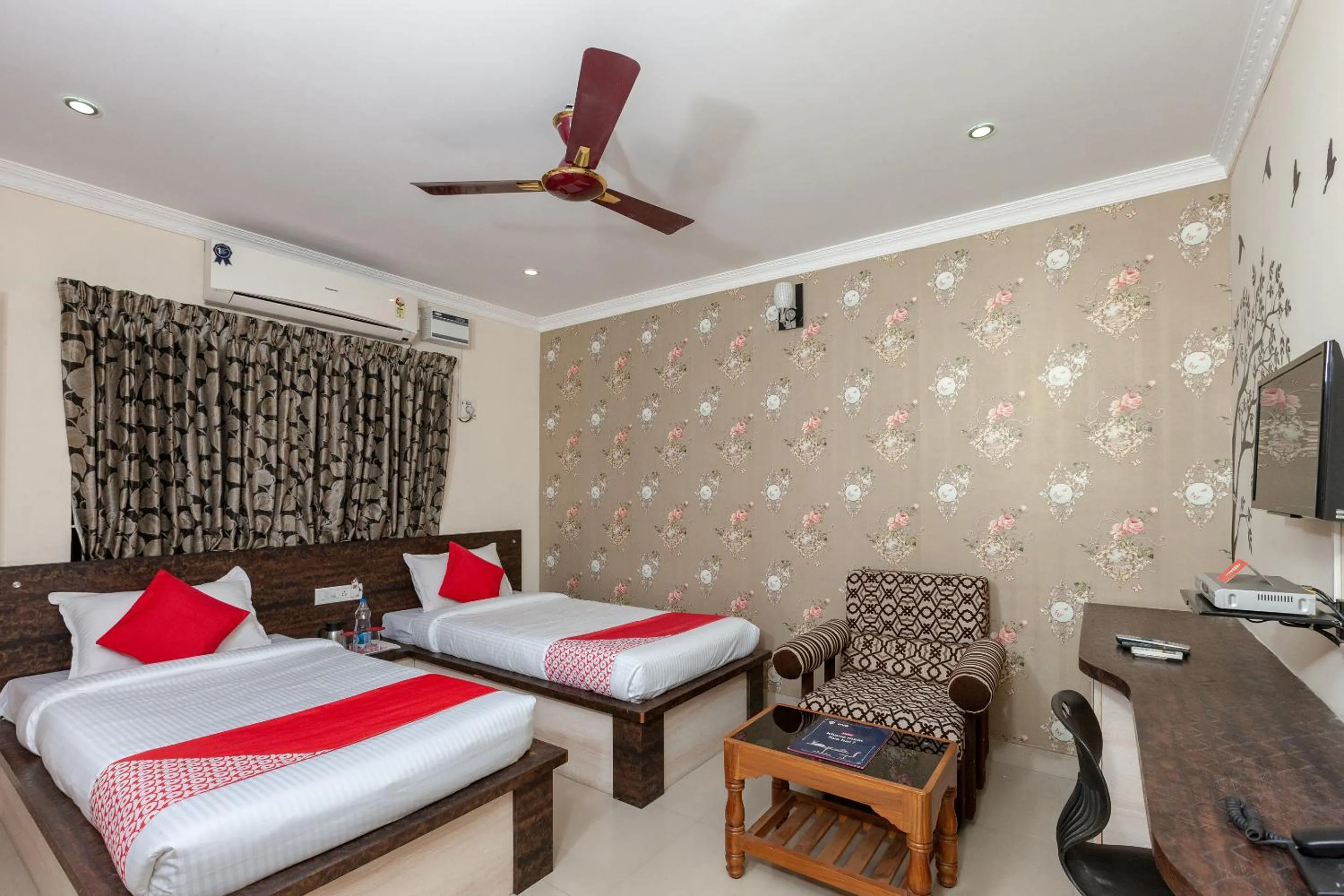 Bed in Maruthi Residency