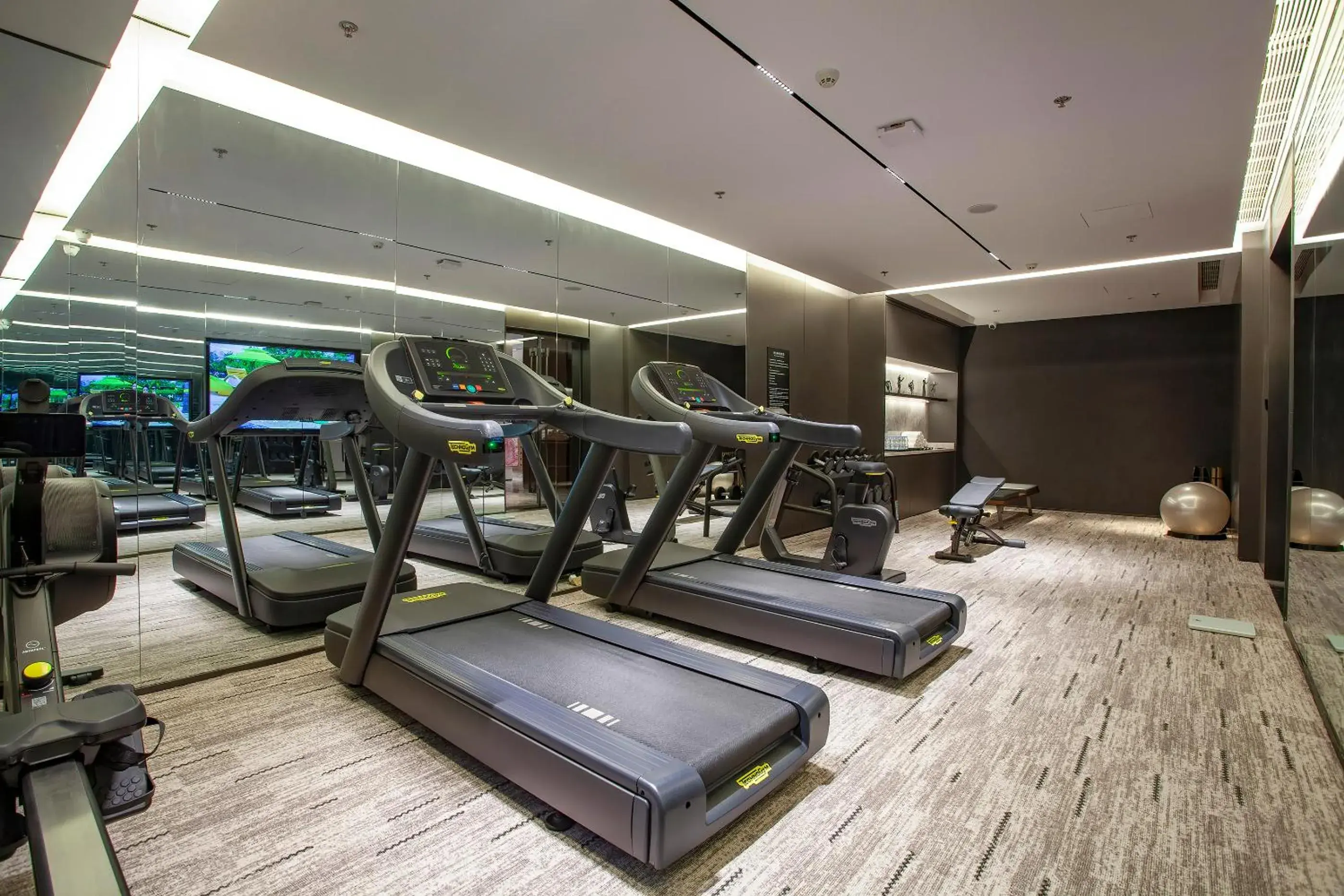 Fitness centre/facilities in Nanjing Fanyue Plaza Intercity Hotel Fitness centre/facilities in Nanjing Fanyue Plaza Intercity Hotel