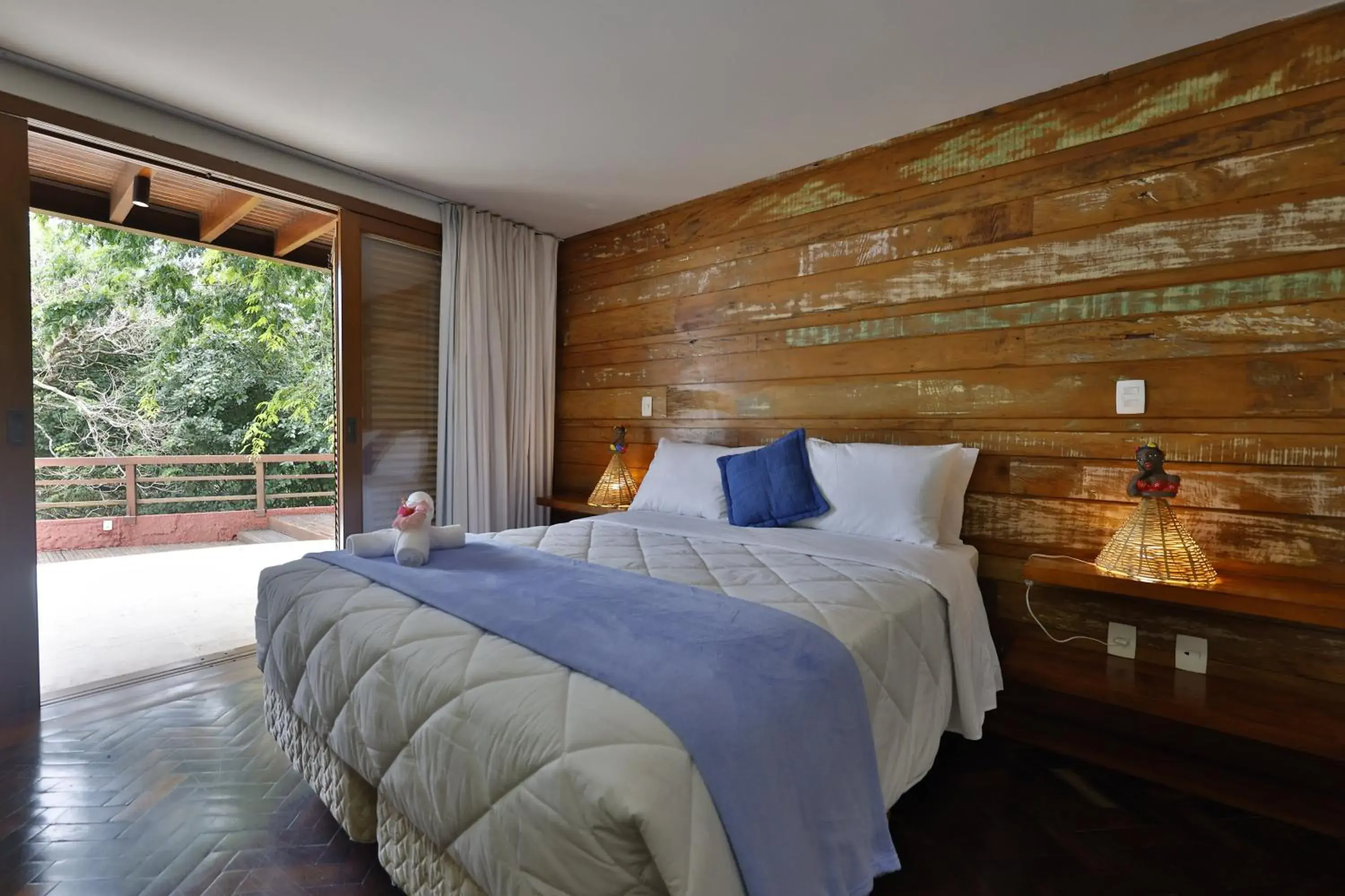 Classic Triple Room in Cliffside Boutique Hotel Classic Triple Room in Cliffside Boutique Hotel