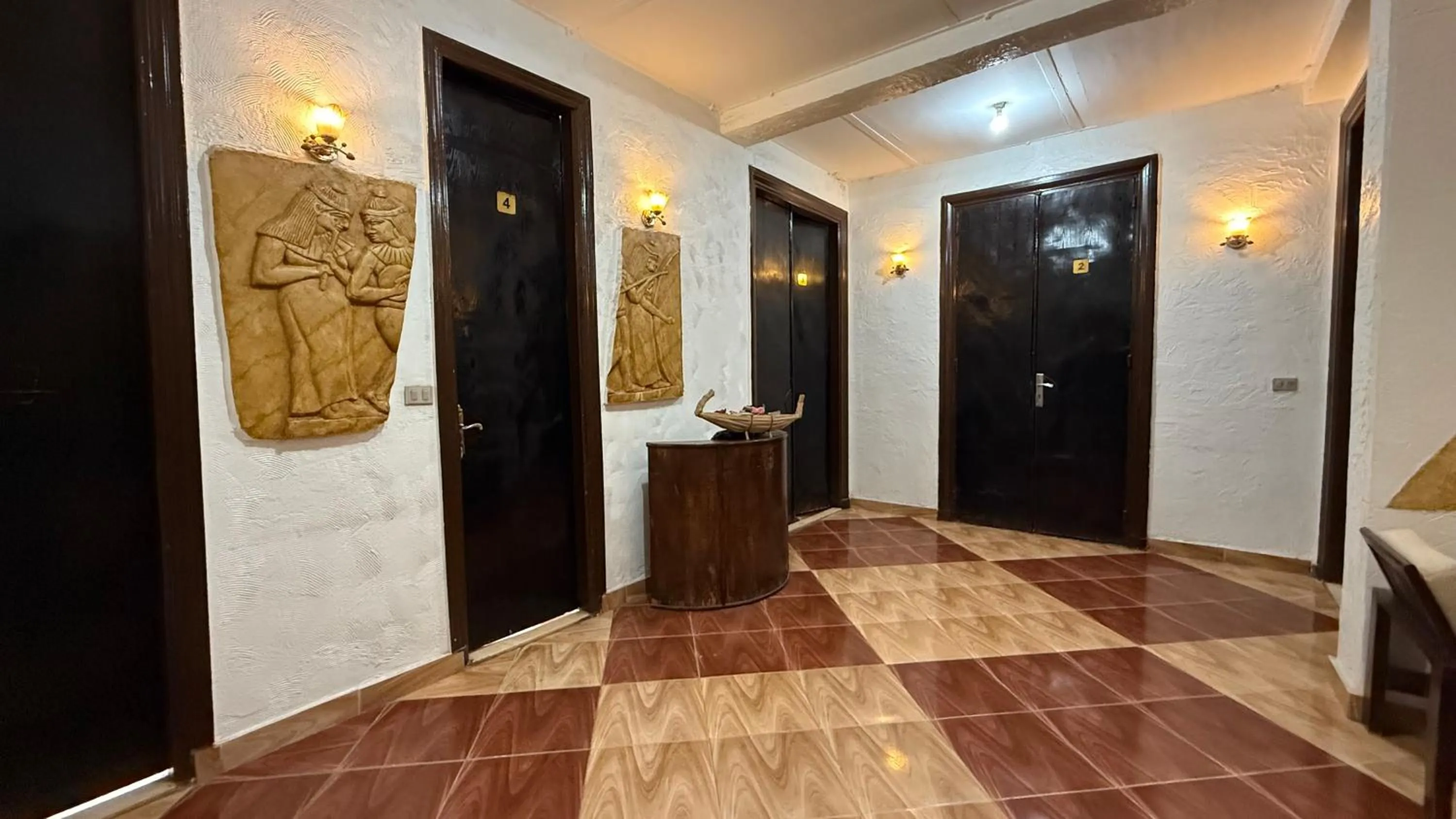 Family Palace Hostel