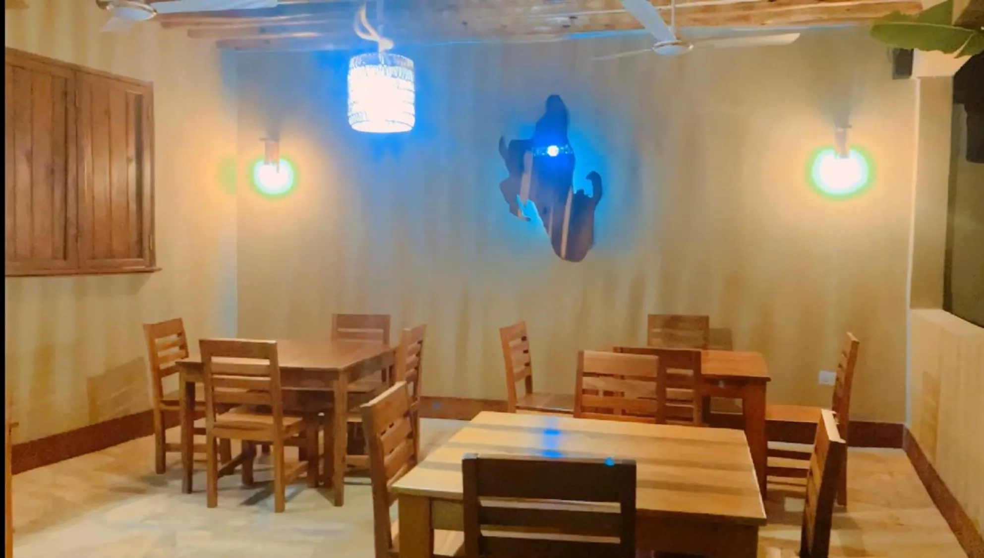 Restaurant/places to eat in The Dream Village