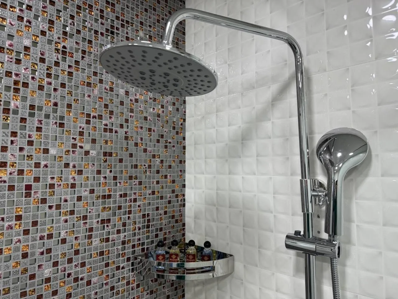 Shower in Nuovo Boutique Hotel