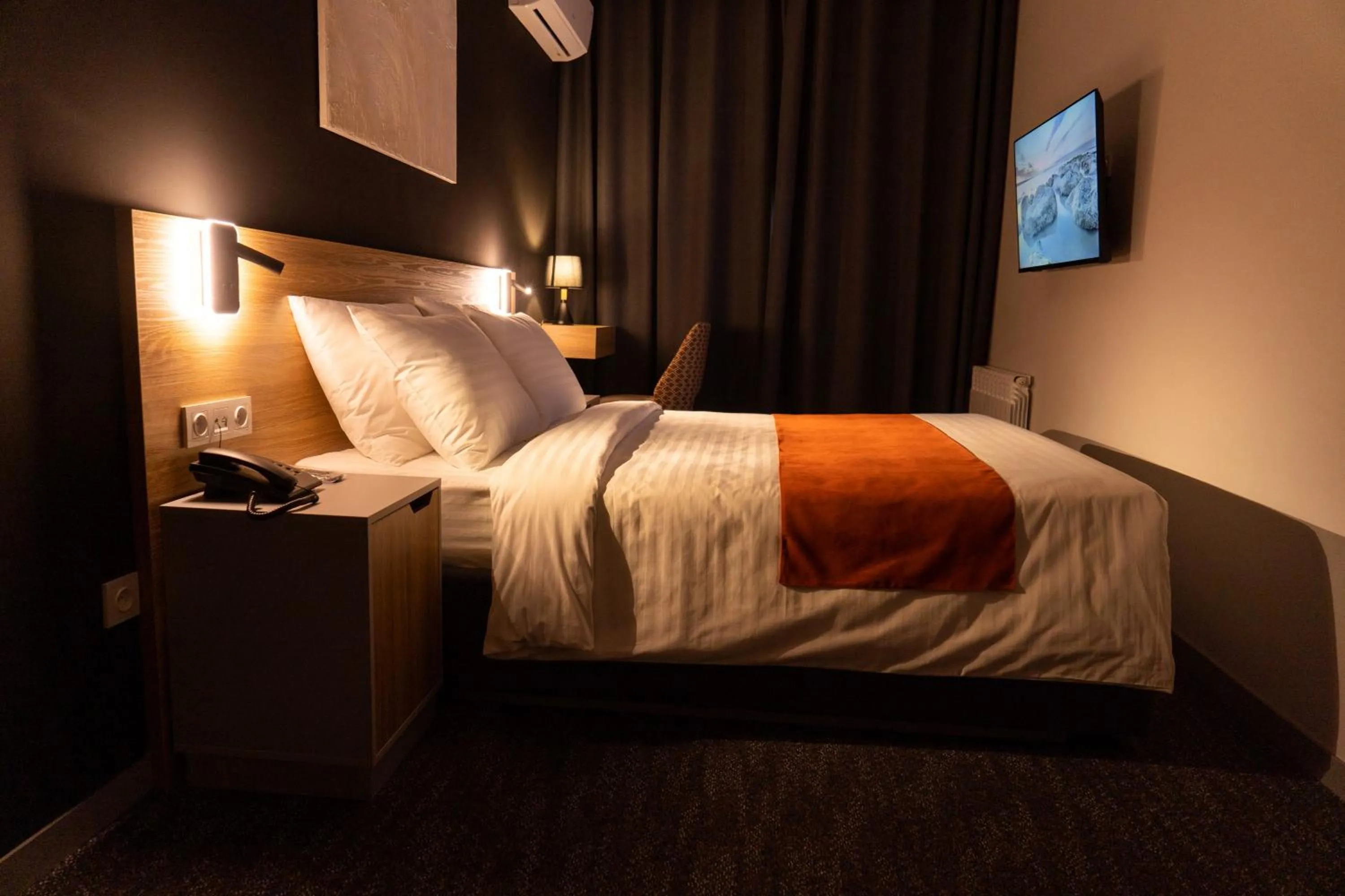 Property building, Bed in Nuovo Boutique Hotel