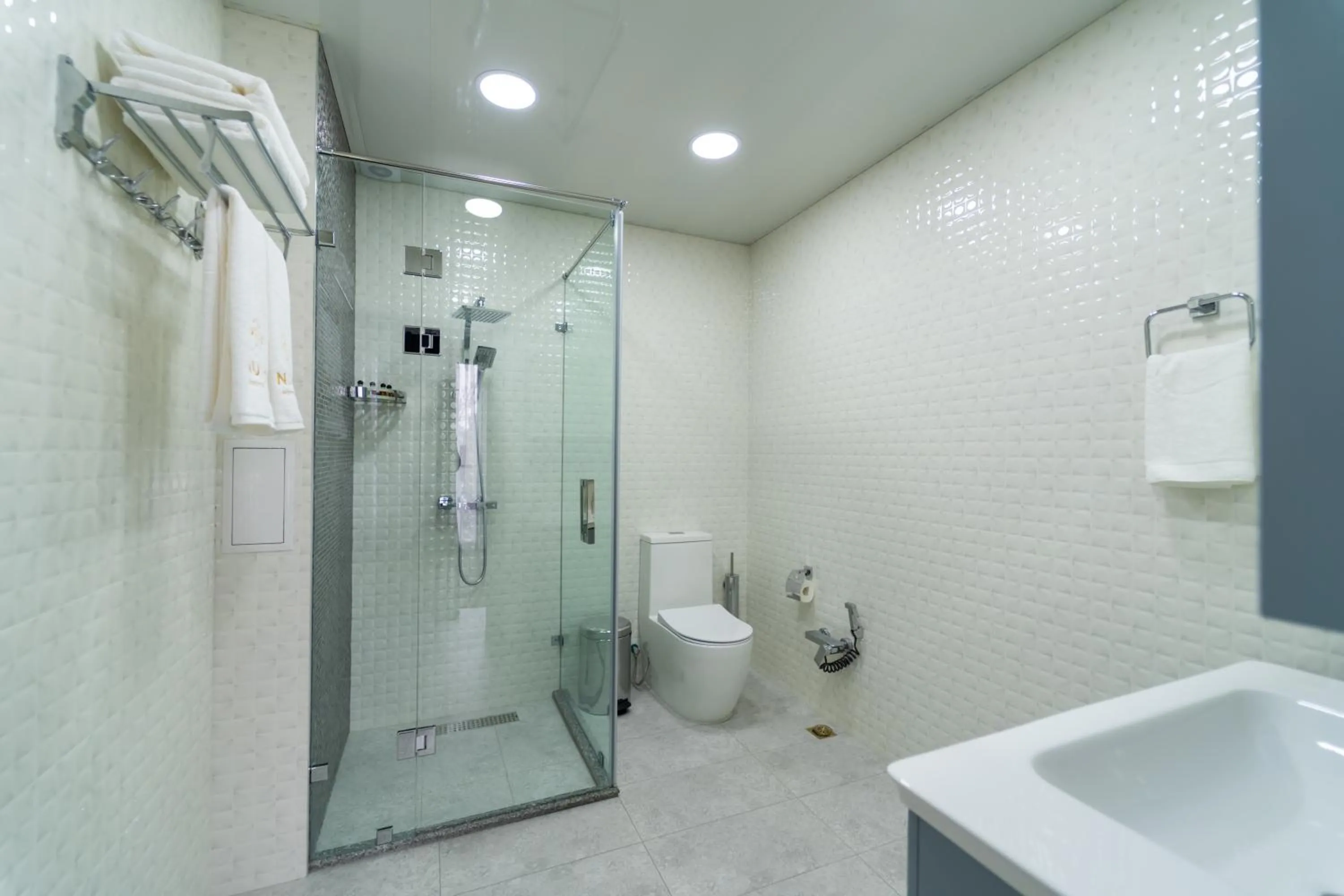 Shower in Nuovo Boutique Hotel