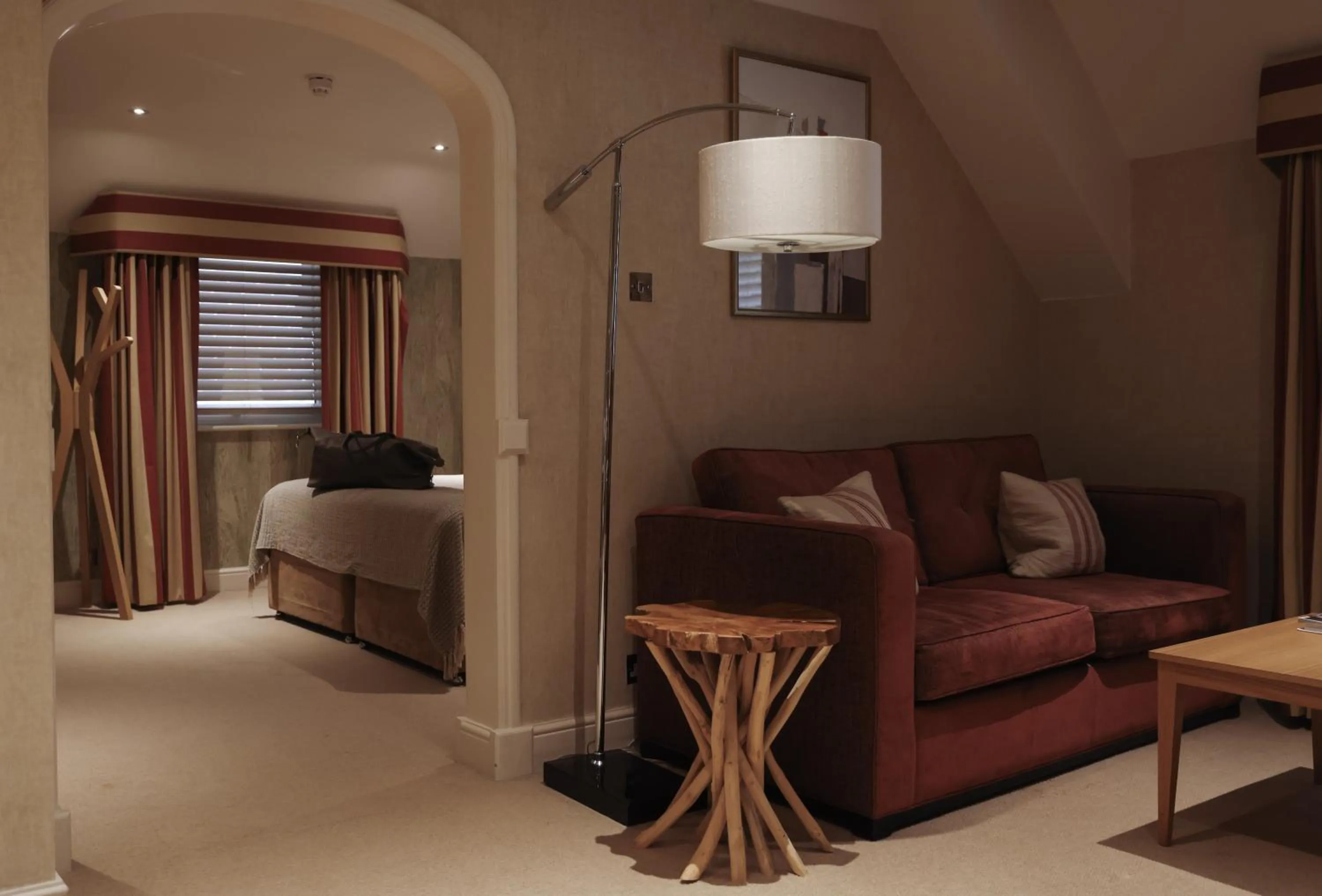 Lounge or bar, Bed in Donnington Hotel, Spa & Golf