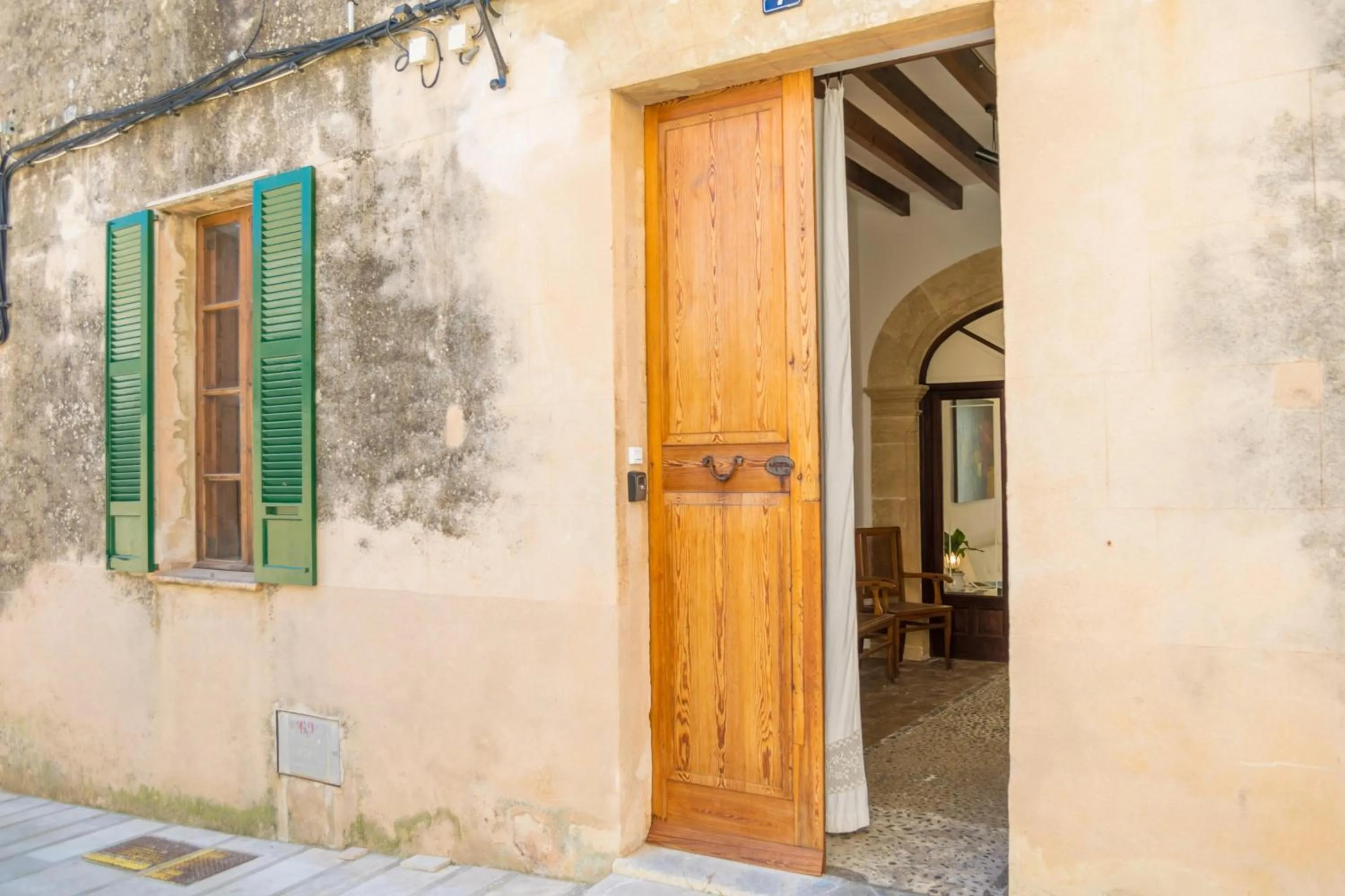 Facade/entrance in Ca sa Tia Bel