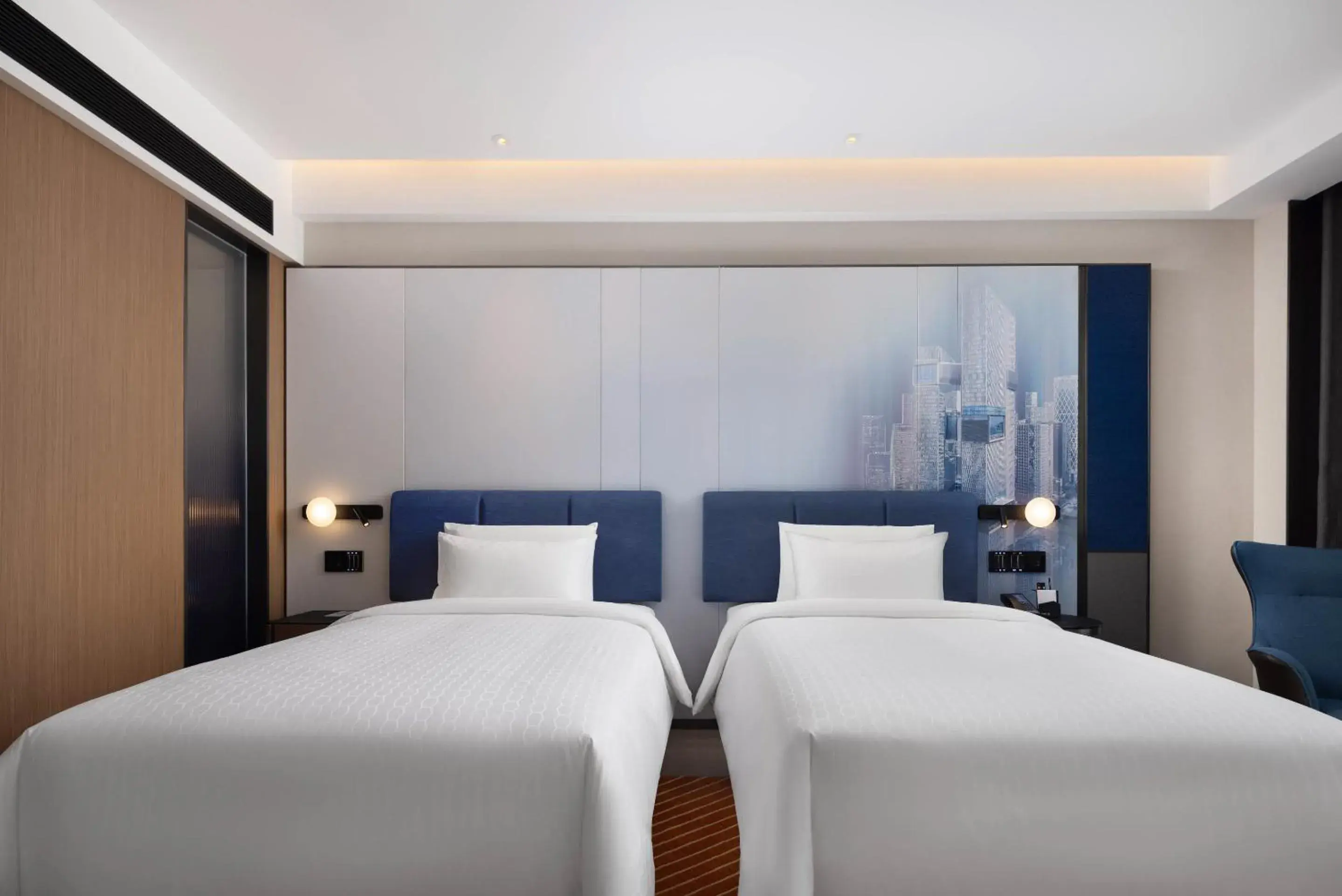 Superior Twin Room in Hampton by Hilton Shenzhen Futian Huaqiangbei Superior Twin Room in Hampton by Hilton Shenzhen Futian Huaqiangbei