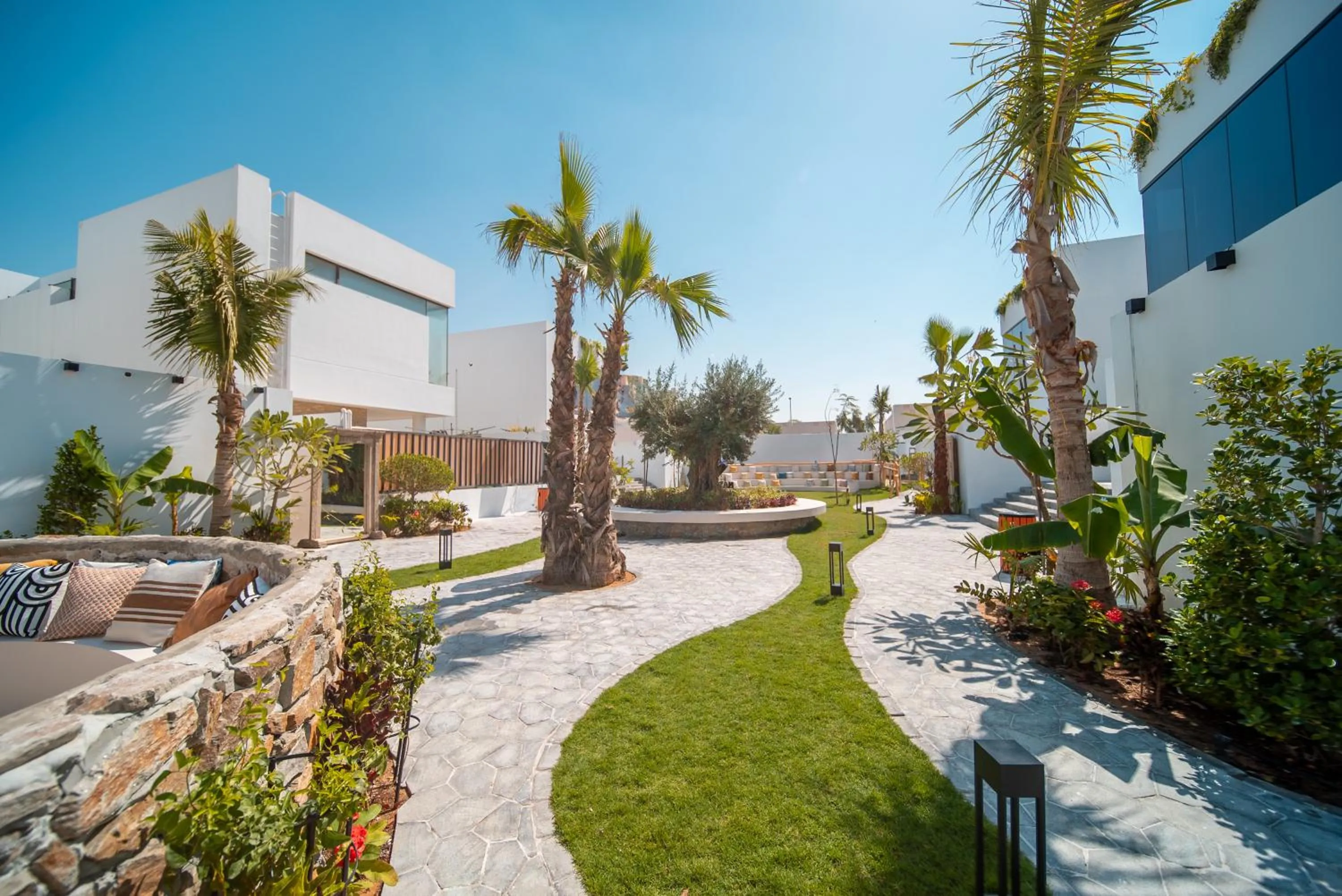 Garden in Nas House Private & Shared Villas