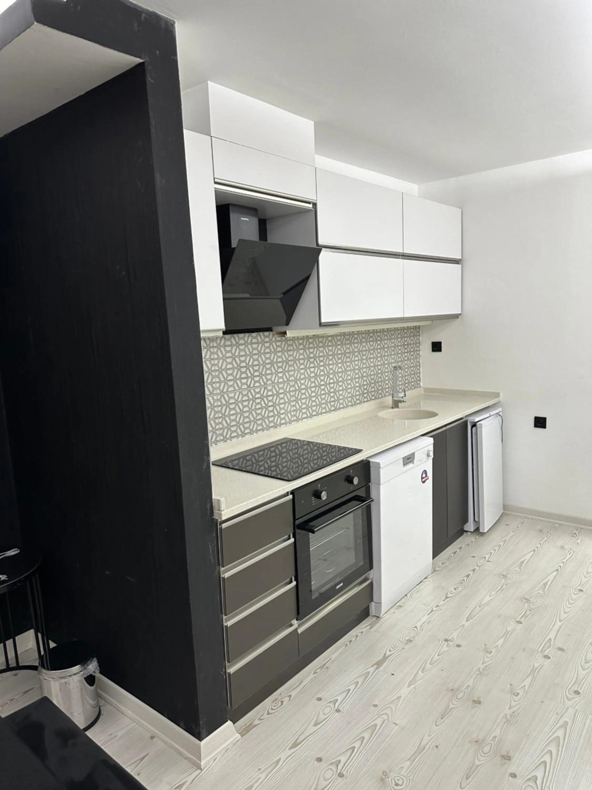 Kitchen or kitchenette in KT Suite