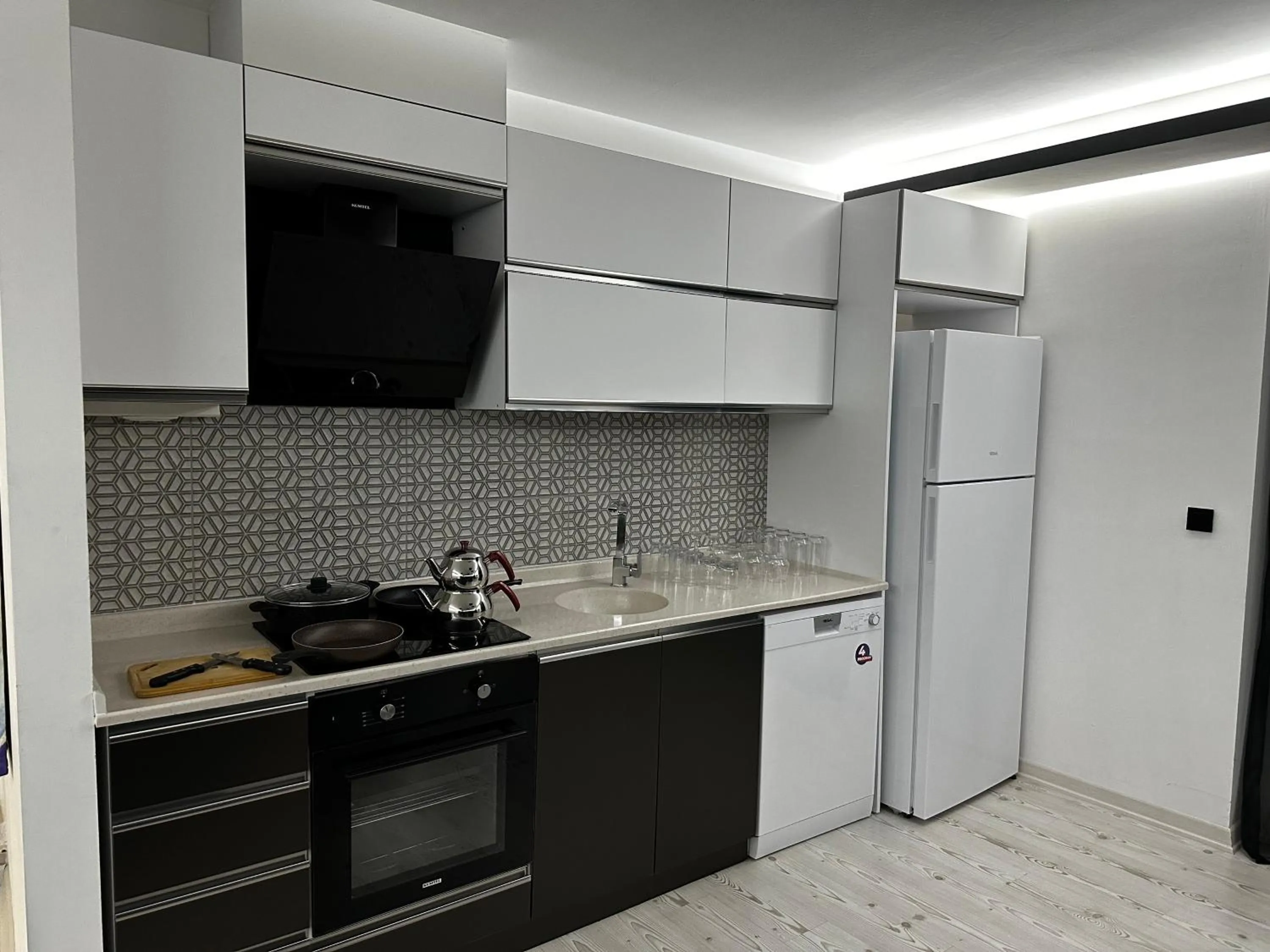 Coffee/tea facilities in KT Suite