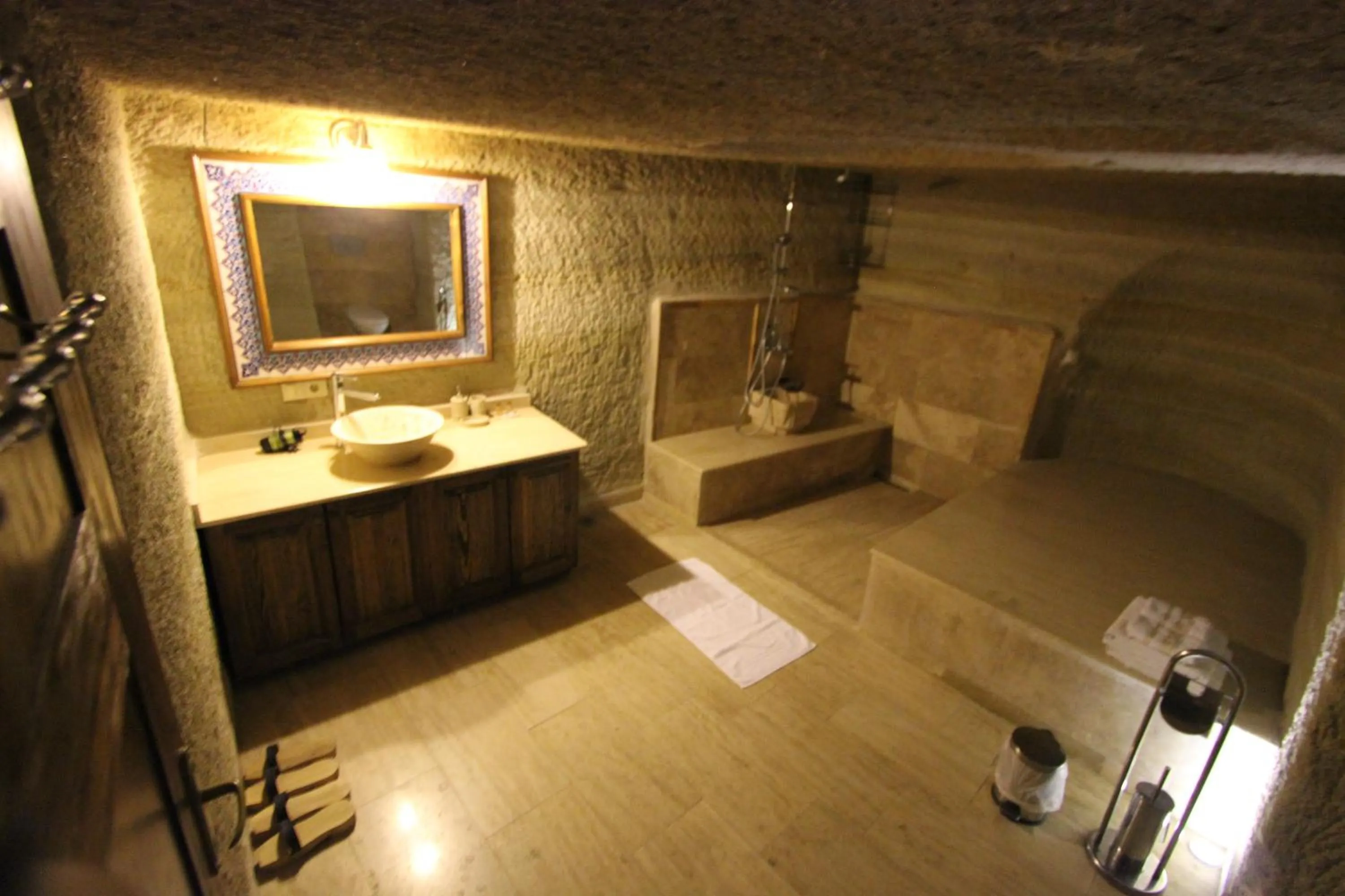 Bathroom in Family Cave Suite Hotel
