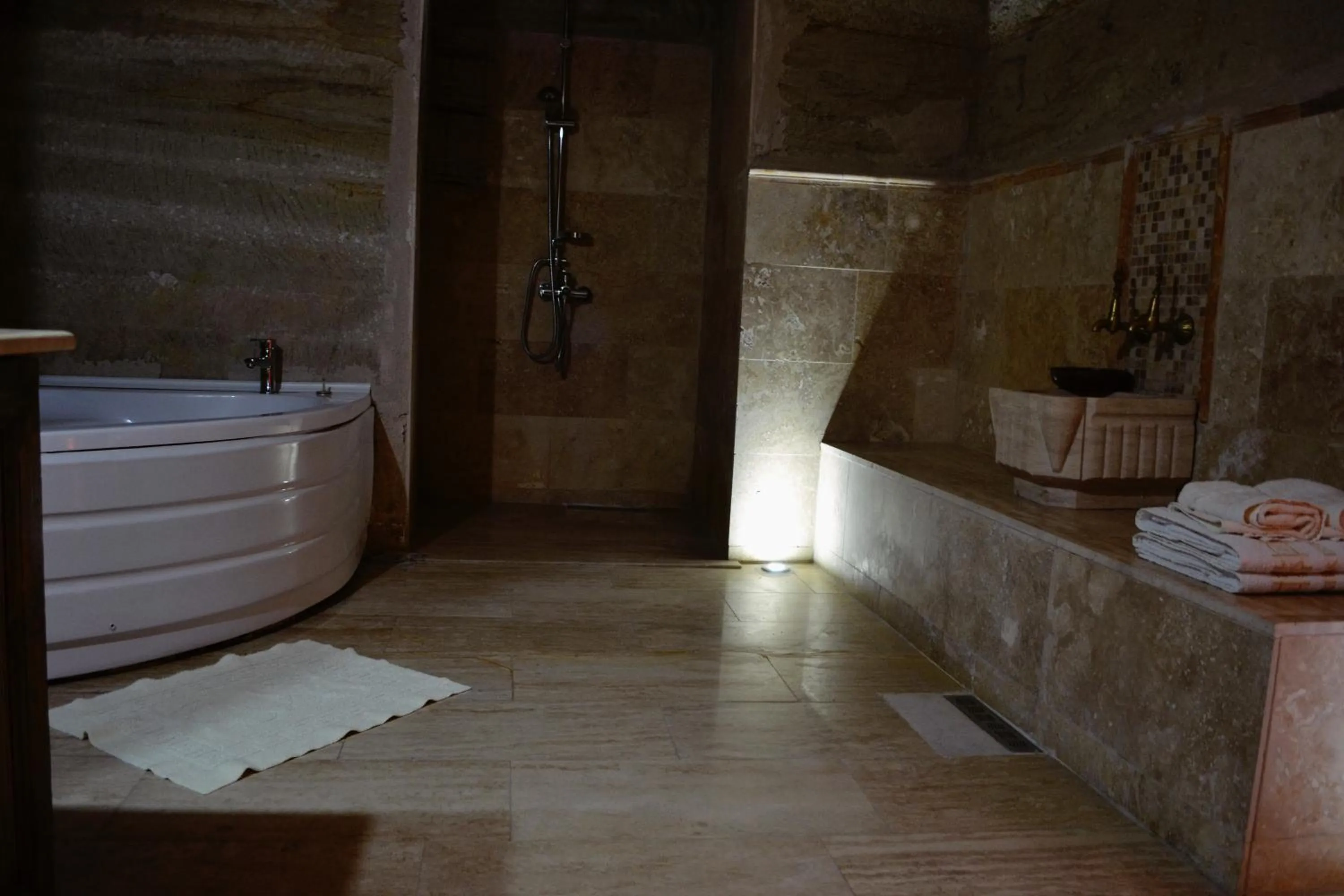 Bathroom in Family Cave Suite Hotel