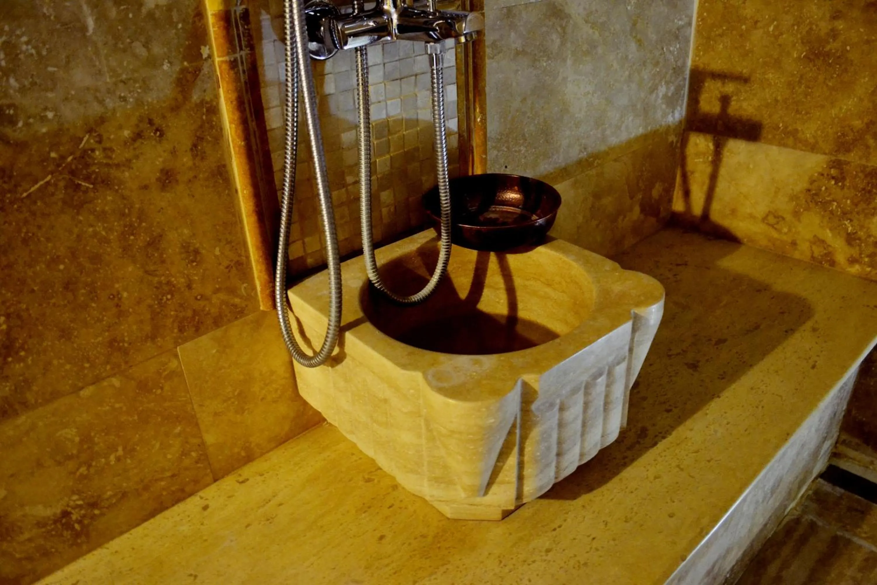 Family Cave Suite Hotel