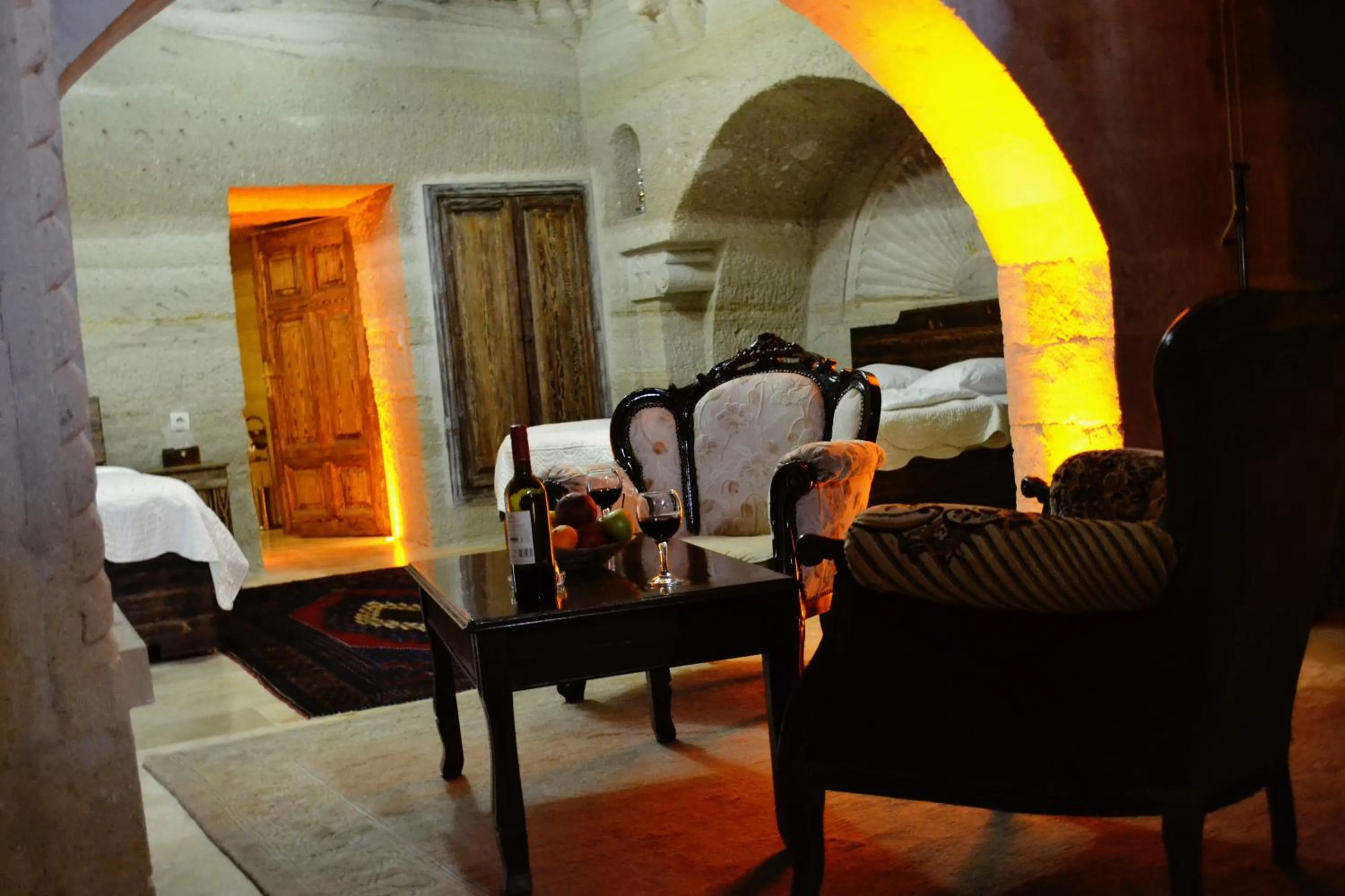 Family Cave Suite Hotel