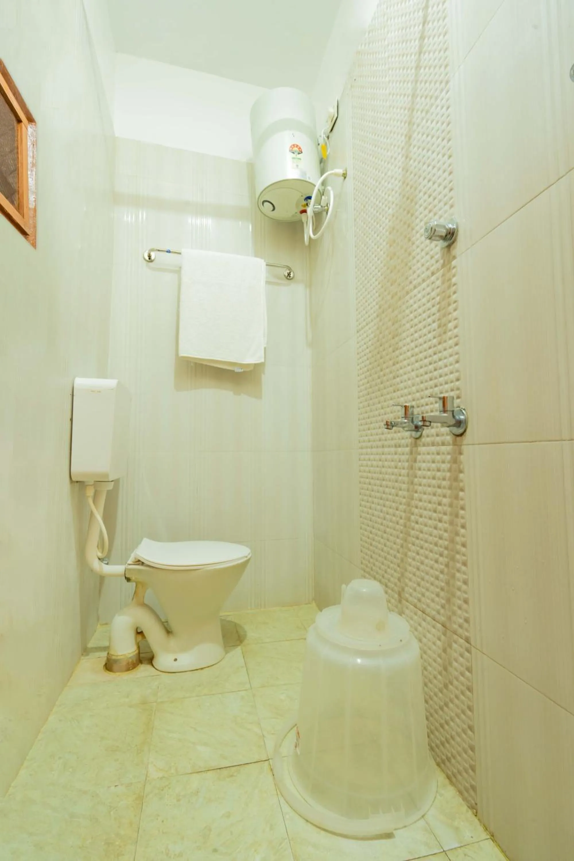 Shower in Hotel Arya Grand Rameswaram by Nimalan