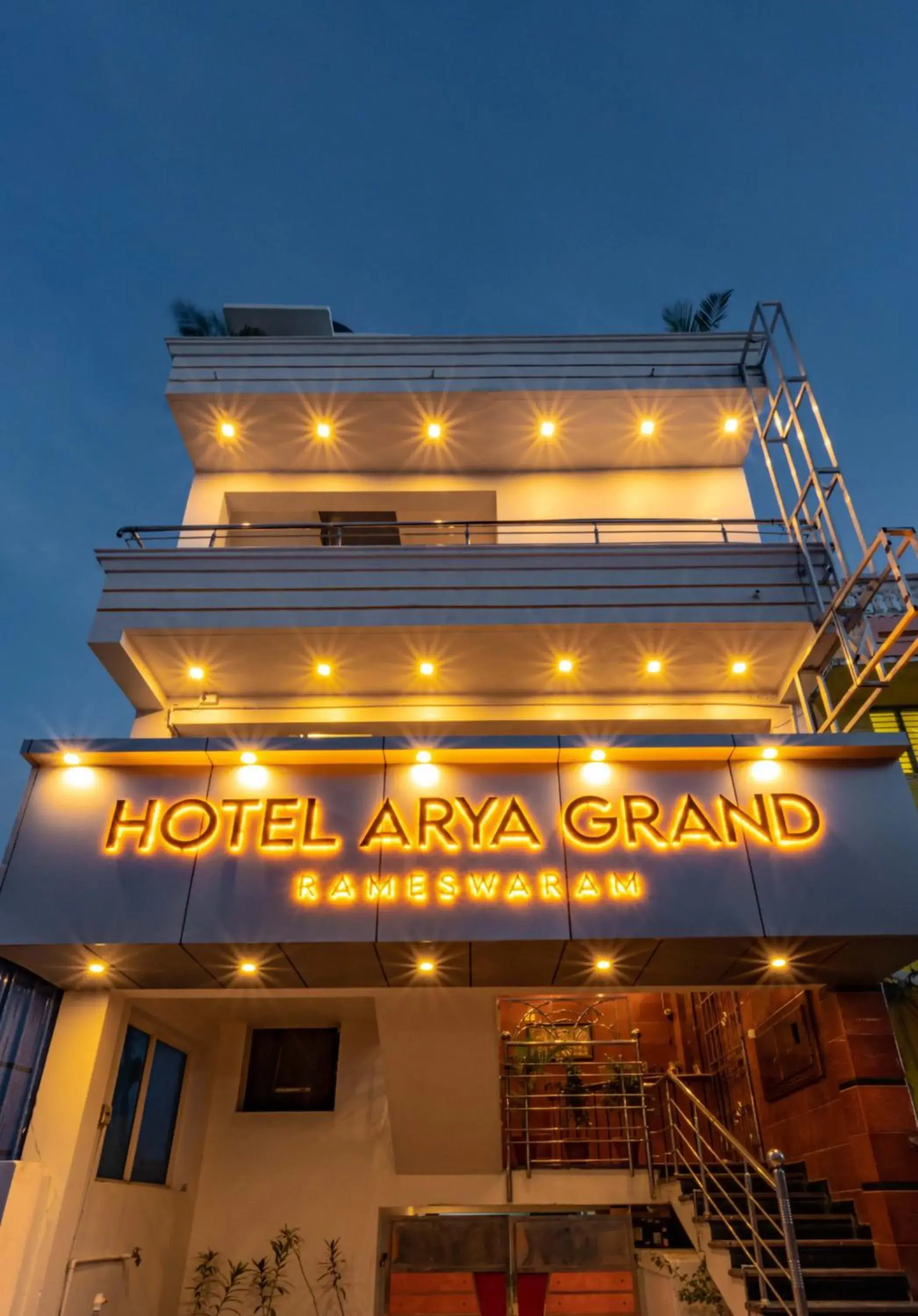 Property building in Hotel Arya Grand Rameswaram by Nimalan Property building in Hotel Arya Grand Rameswaram by Nimalan