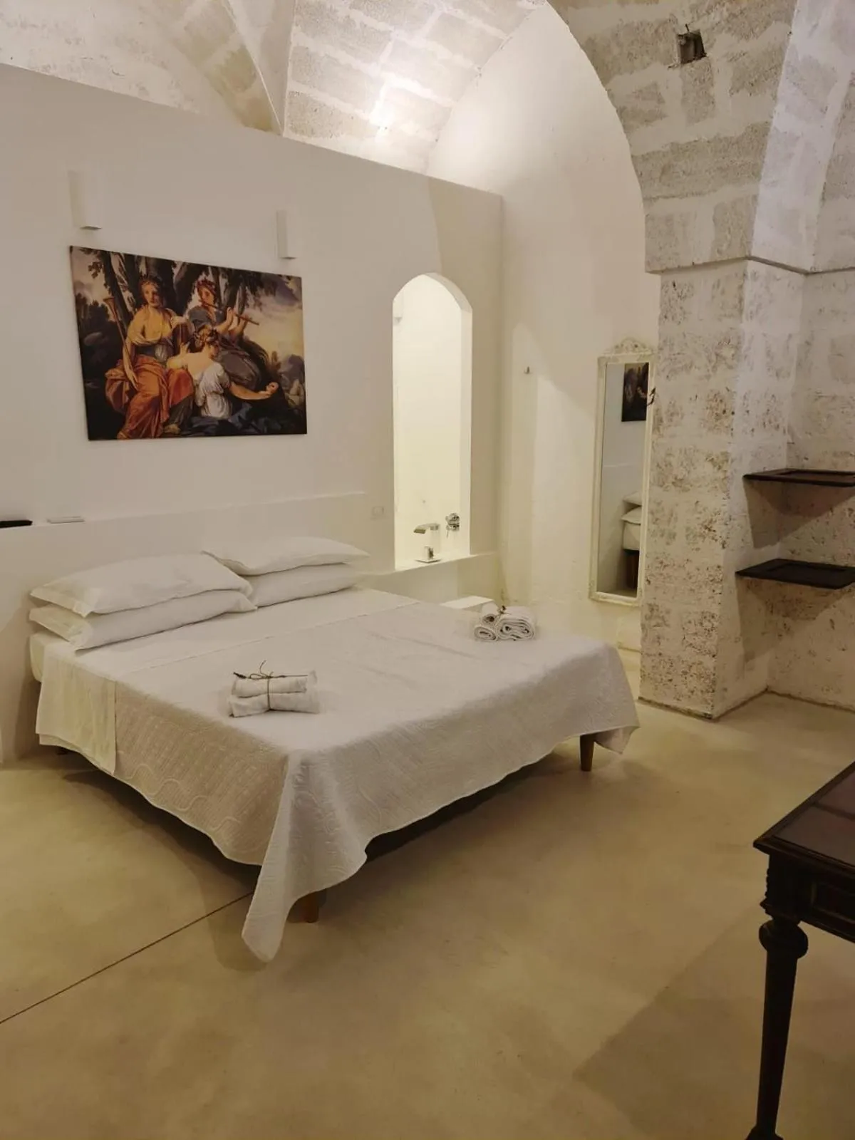 Bed in Corte Mercurio B&B