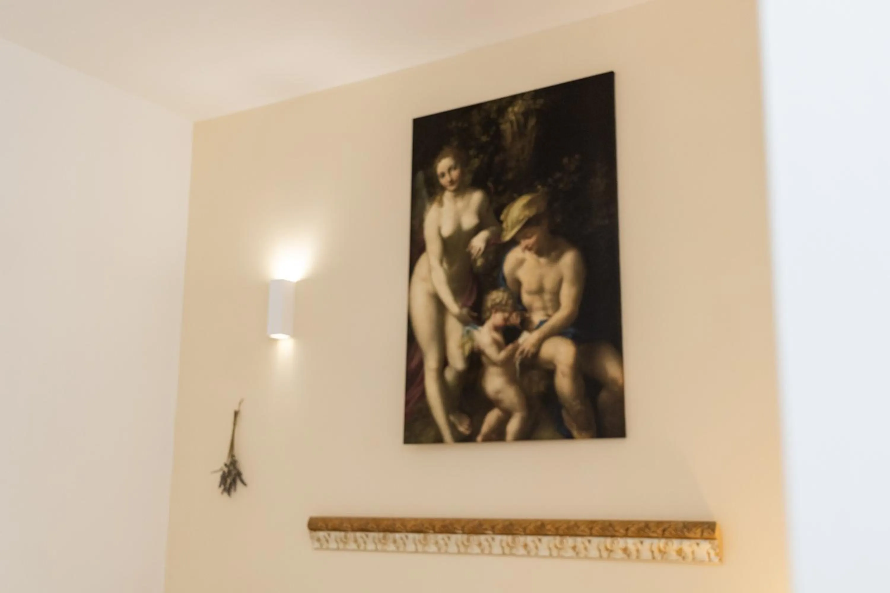 Decorative detail in Corte Mercurio B&B