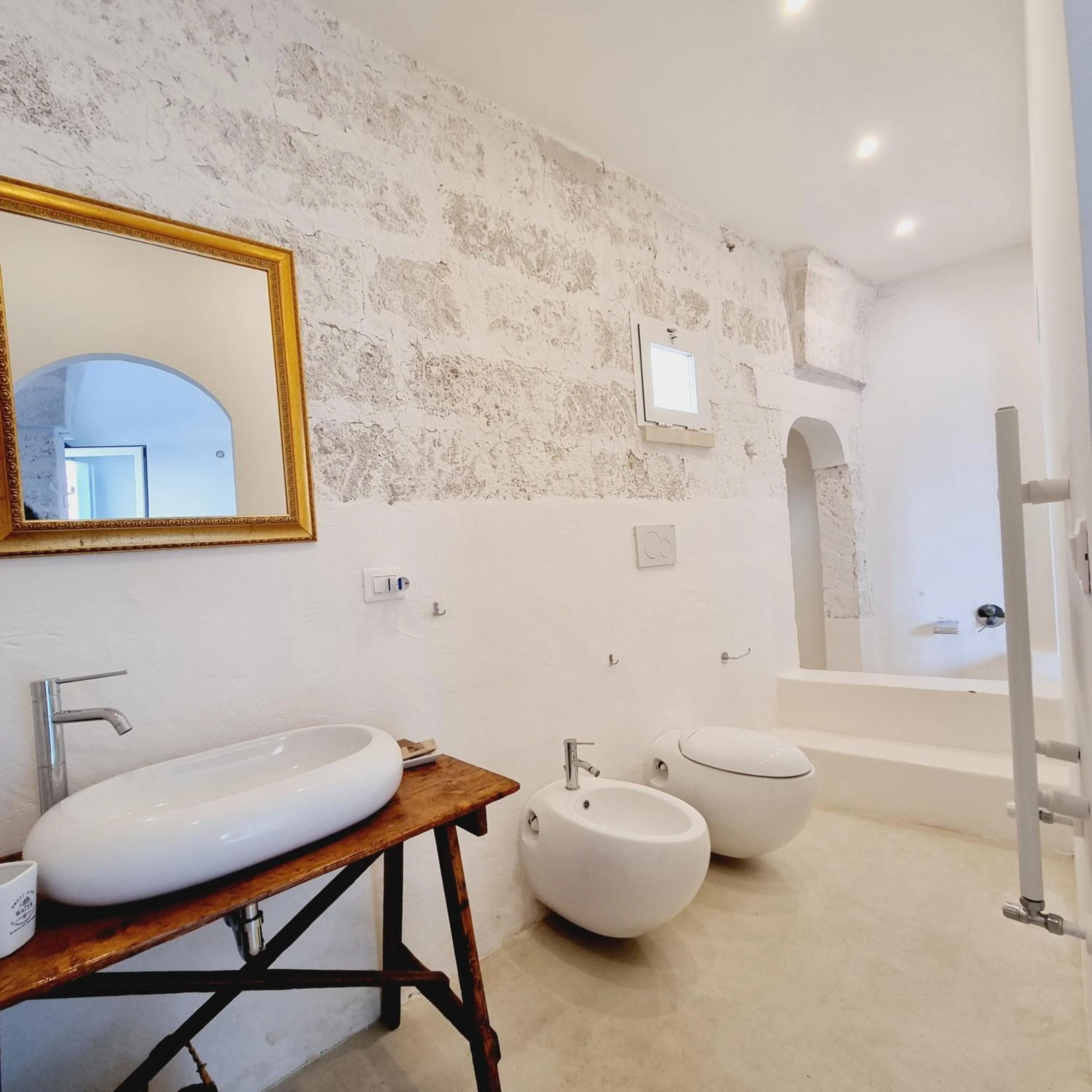 Shower in Corte Mercurio B&B