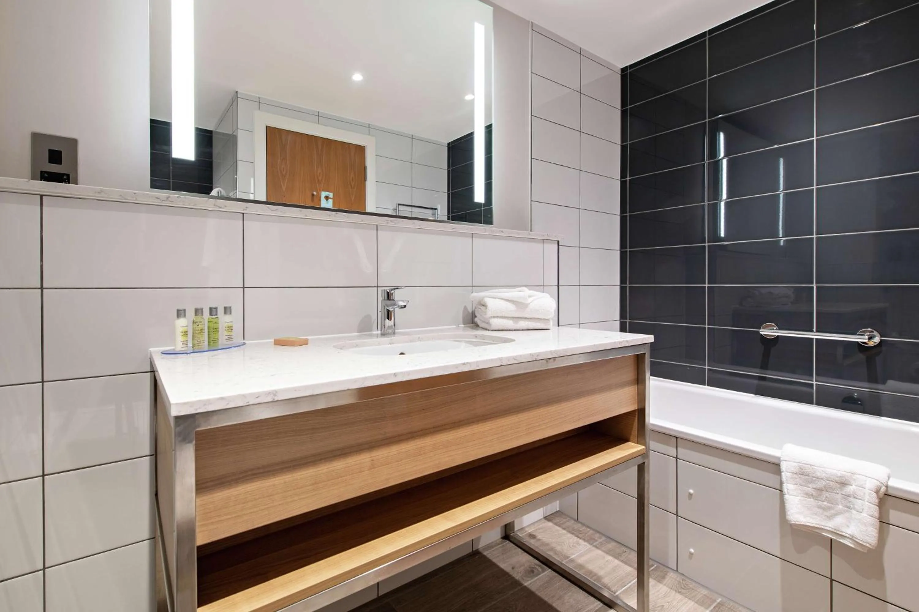 Bathroom in Hilton Garden Inn Abingdon Oxford