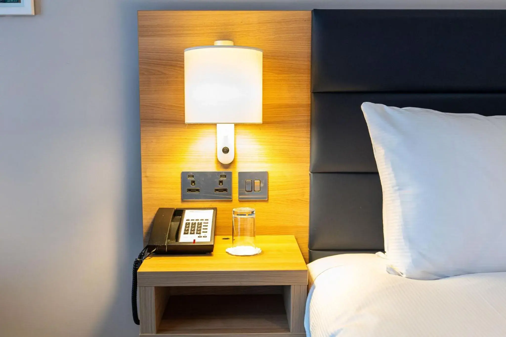 Bed in Hilton Garden Inn Abingdon Oxford Bed in Hilton Garden Inn Abingdon Oxford