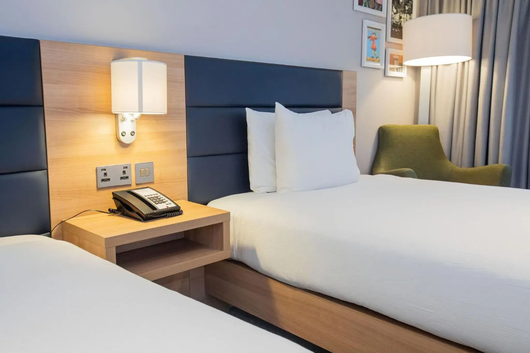 Bedroom, Bed in Hilton Garden Inn Abingdon Oxford Bedroom, Bed in Hilton Garden Inn Abingdon Oxford