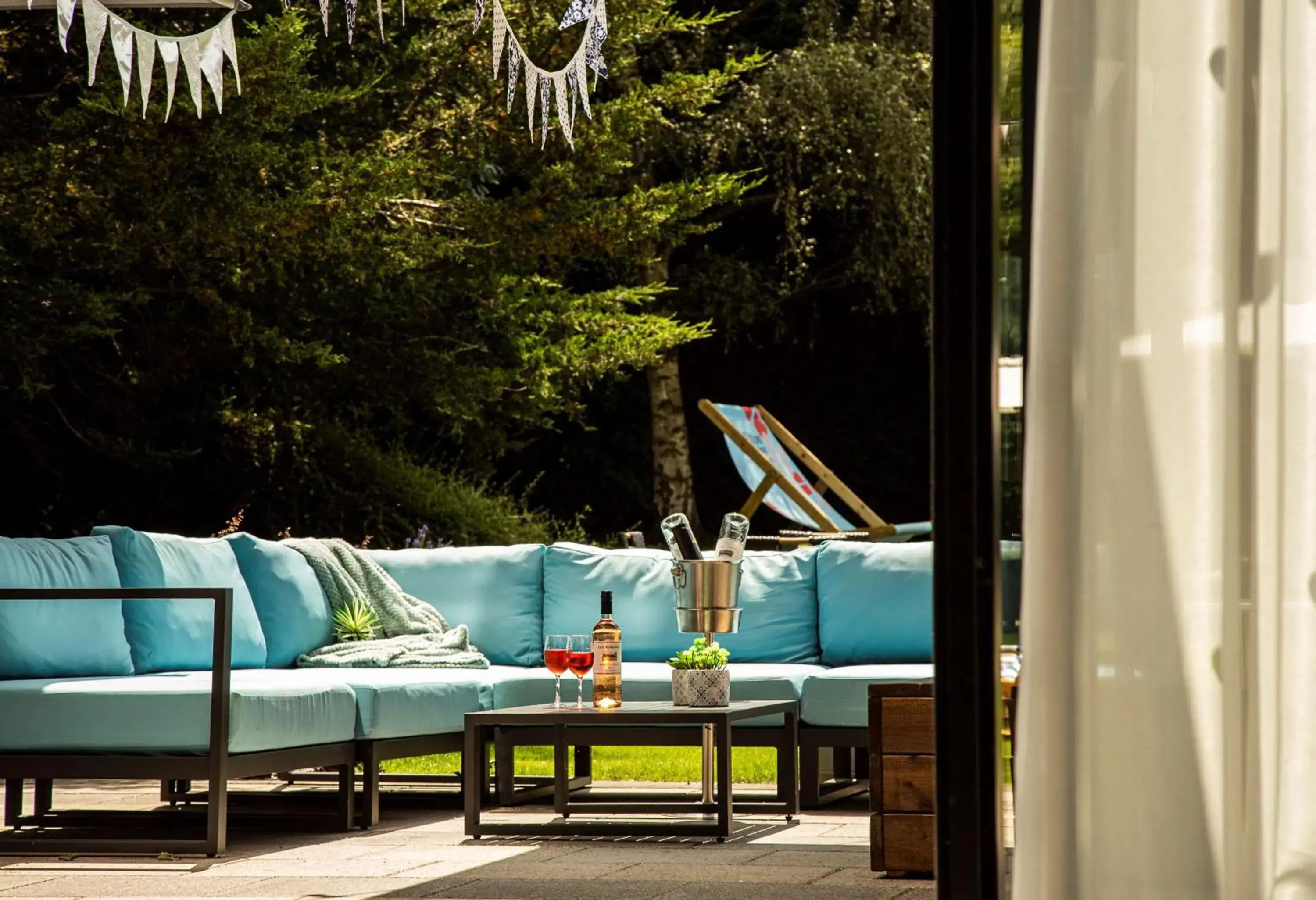 Inner courtyard view in Hilton Garden Inn Abingdon Oxford Inner courtyard view in Hilton Garden Inn Abingdon Oxford