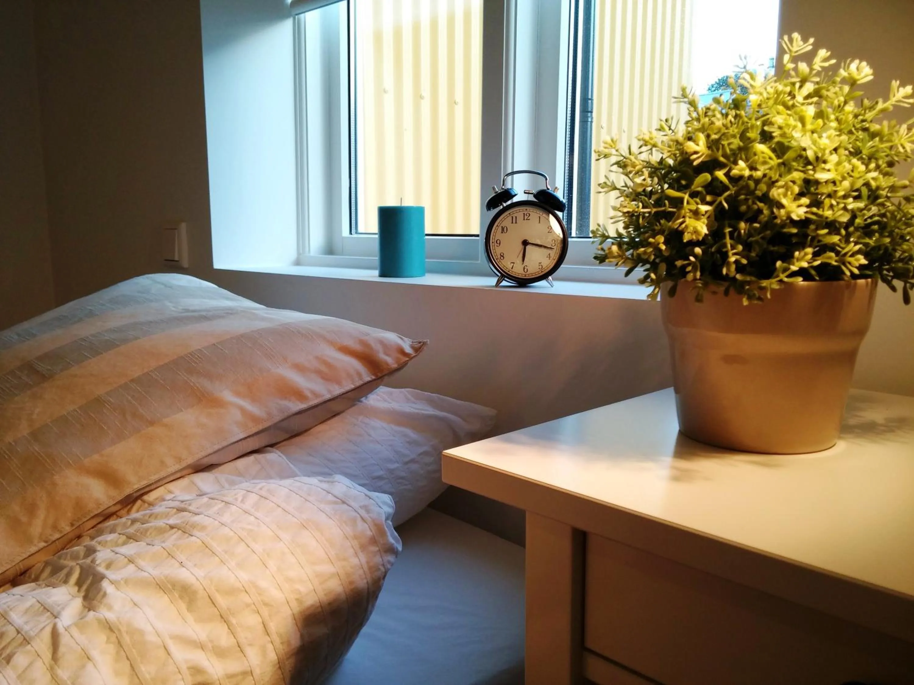 Decorative detail, Bed in Alfred's Studios