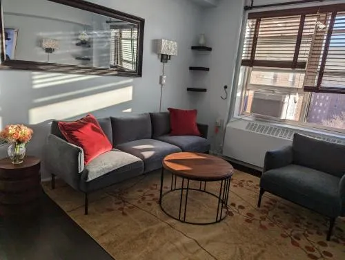 Fully renovated Manhattan gem