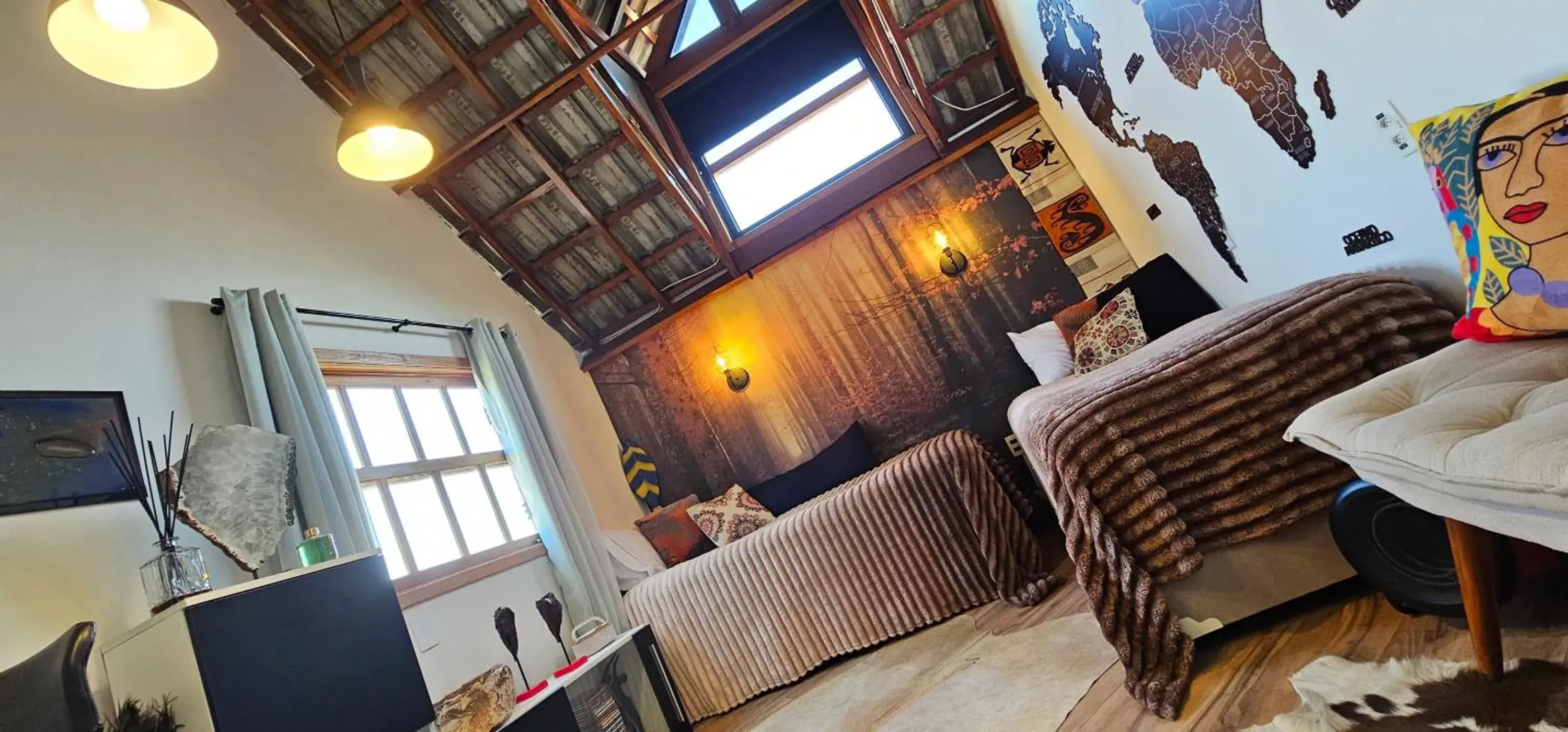 Queen Room with Shared Bathroom - single occupancy in Pousada Chalé Poder das Pedras Queen Room with Shared Bathroom - single occupancy in Pousada Chalé Poder das Pedras