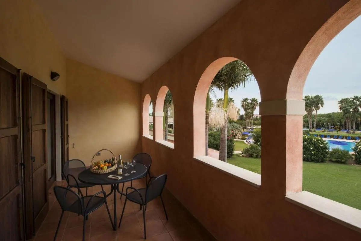 Tranquil Lantana Resort Hotel and Apartments 1 Bedroom room apartment sleeps 5