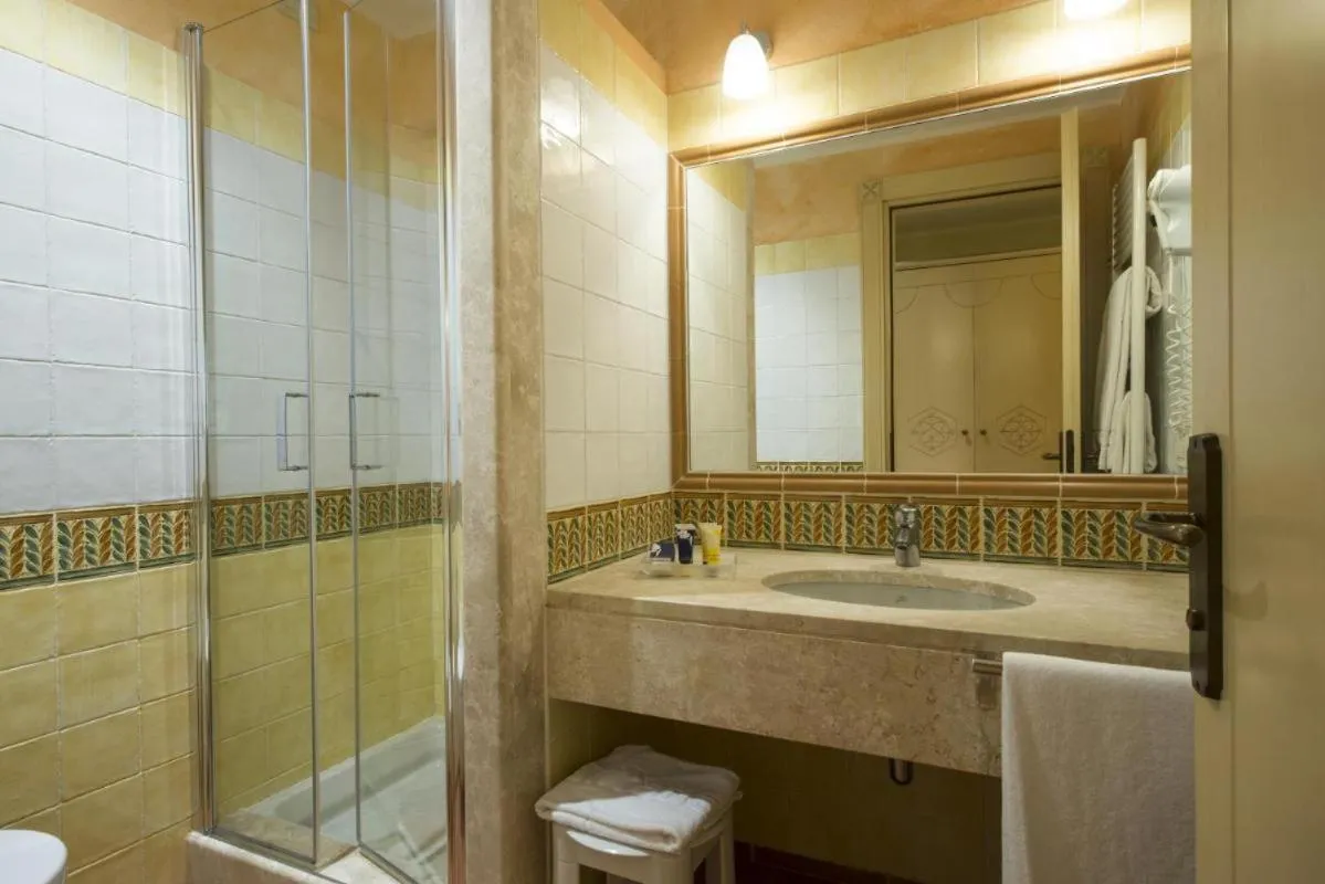 Tranquil Lantana Resort Hotel and Apartments 1 Bedroom room apartment sleeps 5